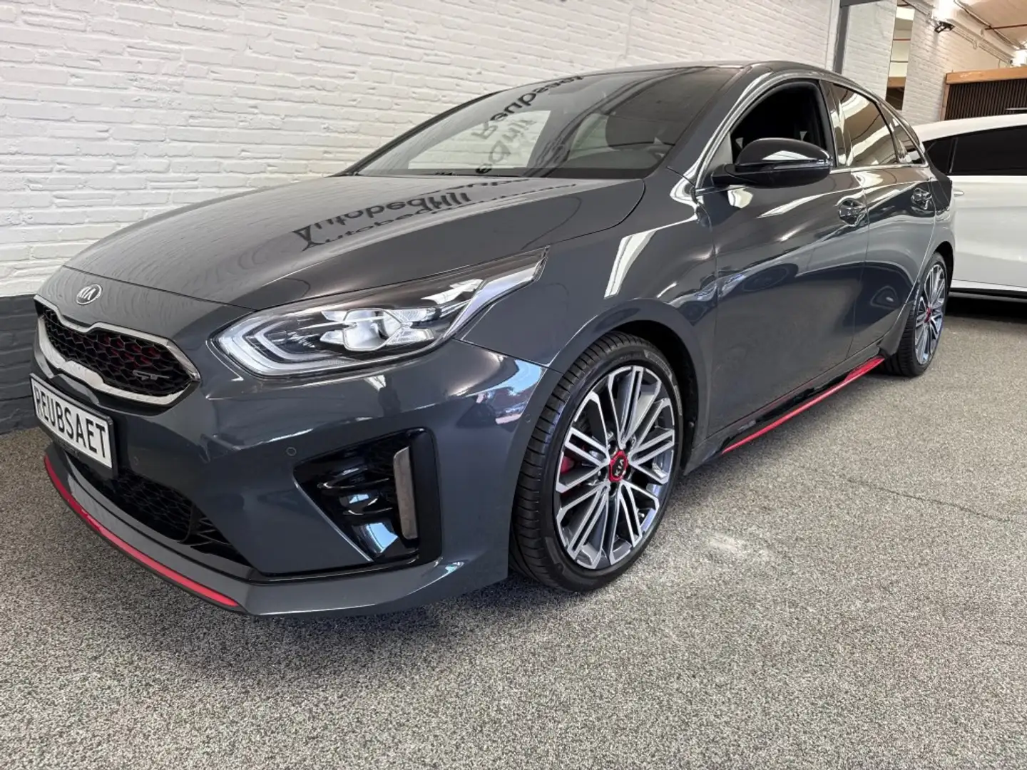 Kia ProCeed / pro_cee'd 1.6 T-GDI GT 205PK VERKOCHT!!! Grijs - 2