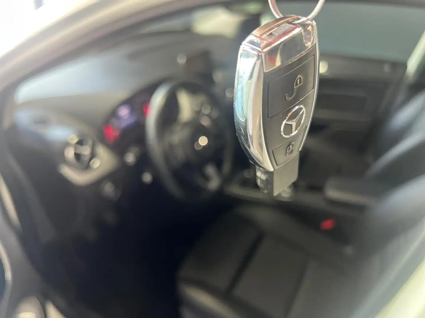 Mercedes-Benz B 200 B 200 Urban Style Edition (nur 37TKM,NAVI,PDC) Bianco - 1