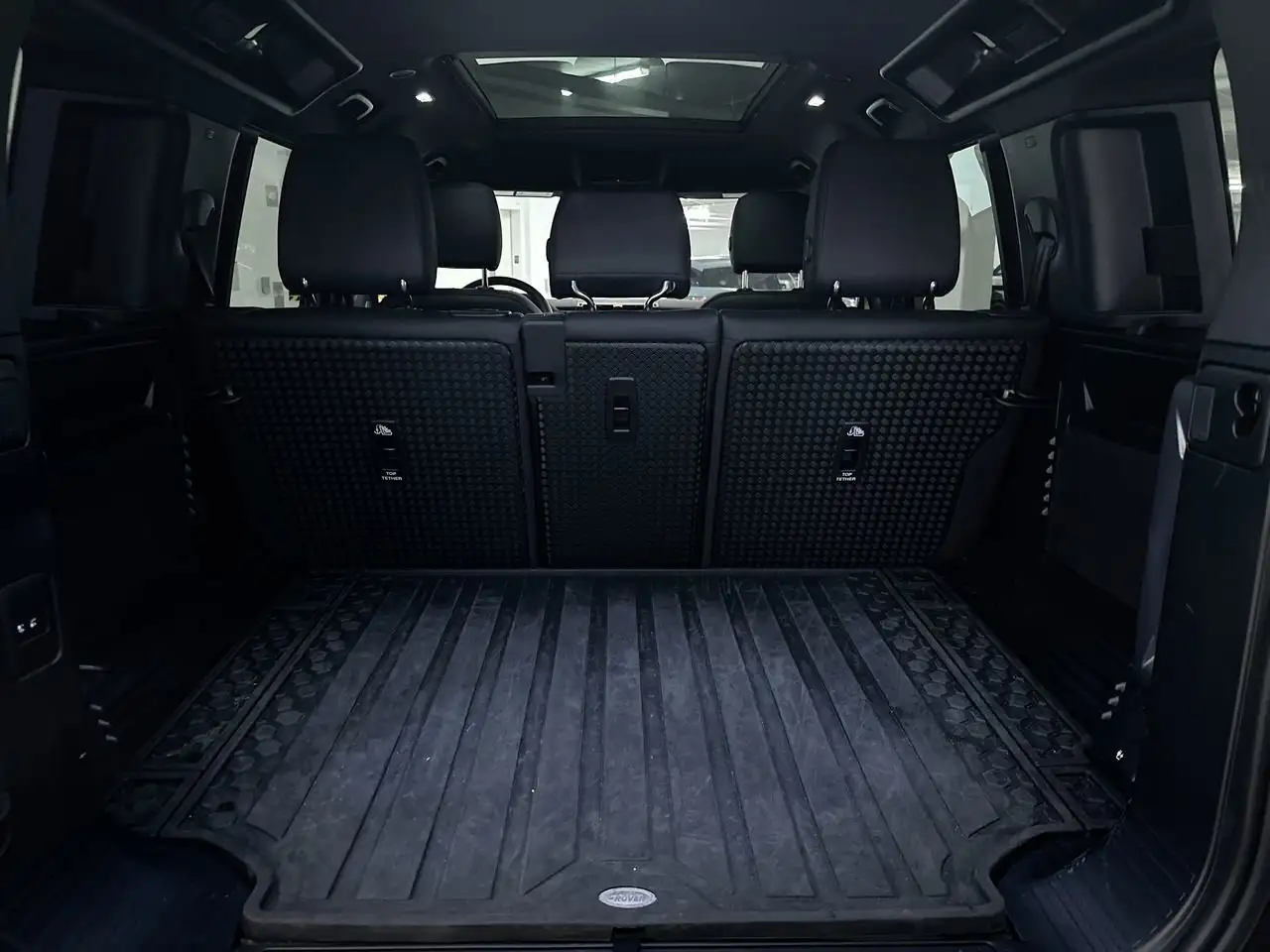 Land Rover Defender снимка Land Rover Defender