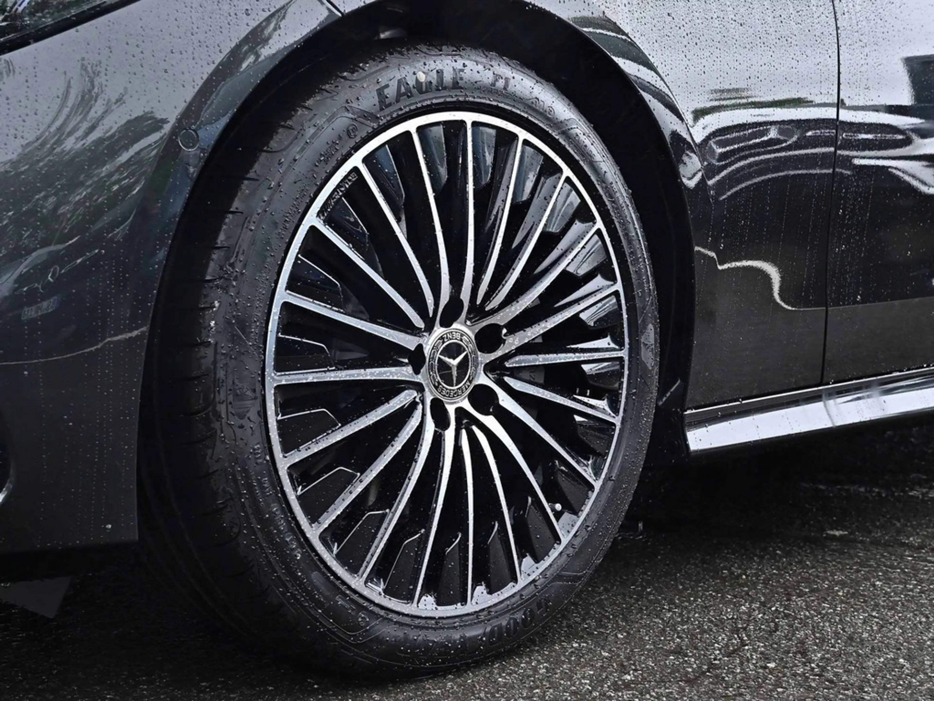 Mercedes-Benz CLE 200 Coupé AMG Line Advanced + LED 360° BT — photo 9