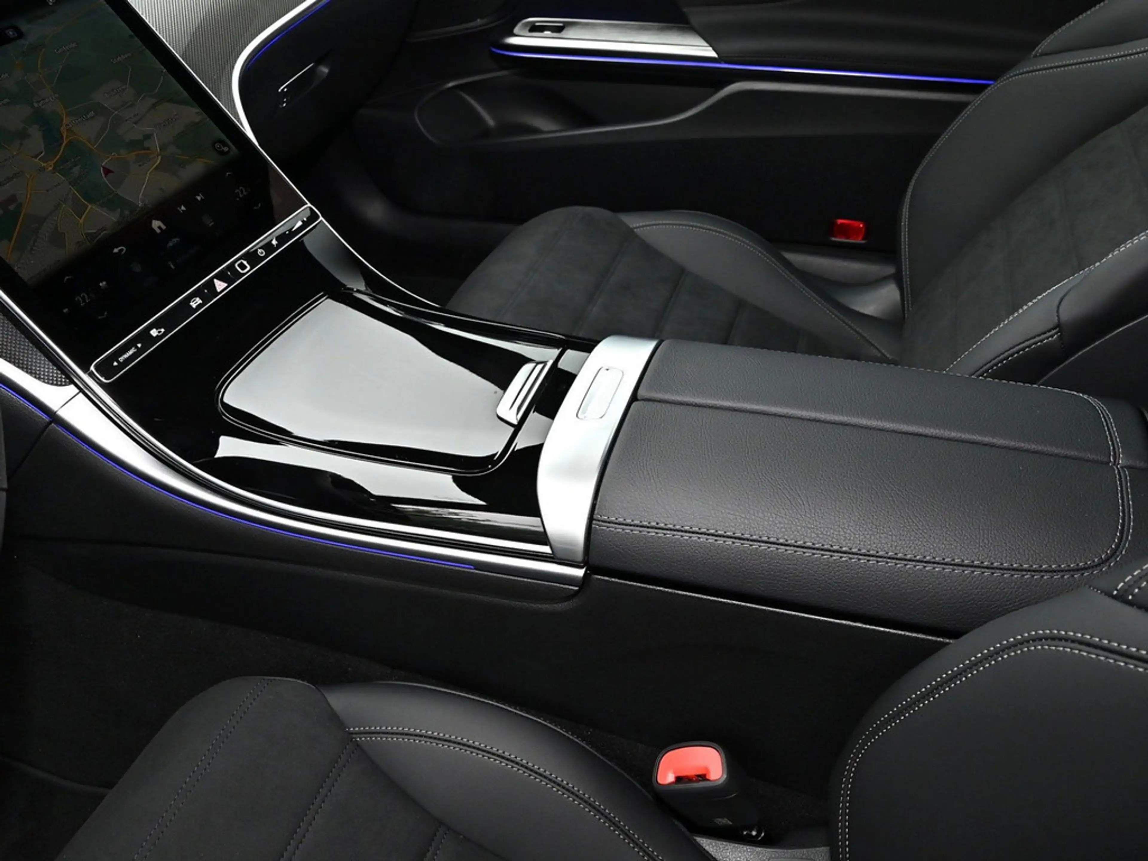 Mercedes-Benz CLE 200 Coupé AMG Line Advanced + LED 360° BT — photo 15