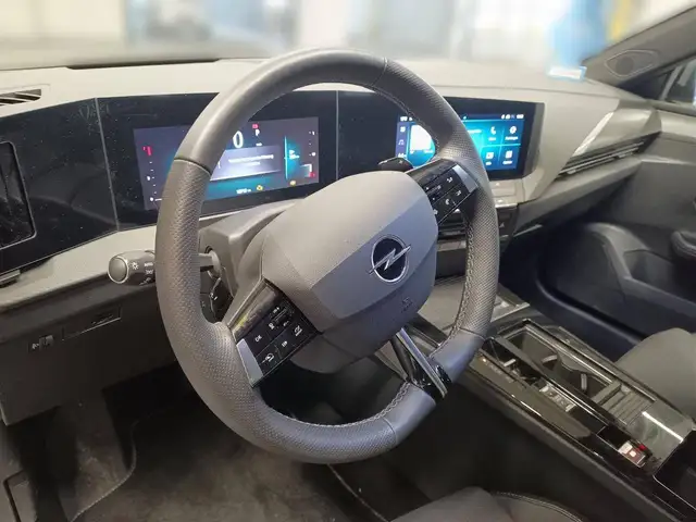 Opel Astra view 13