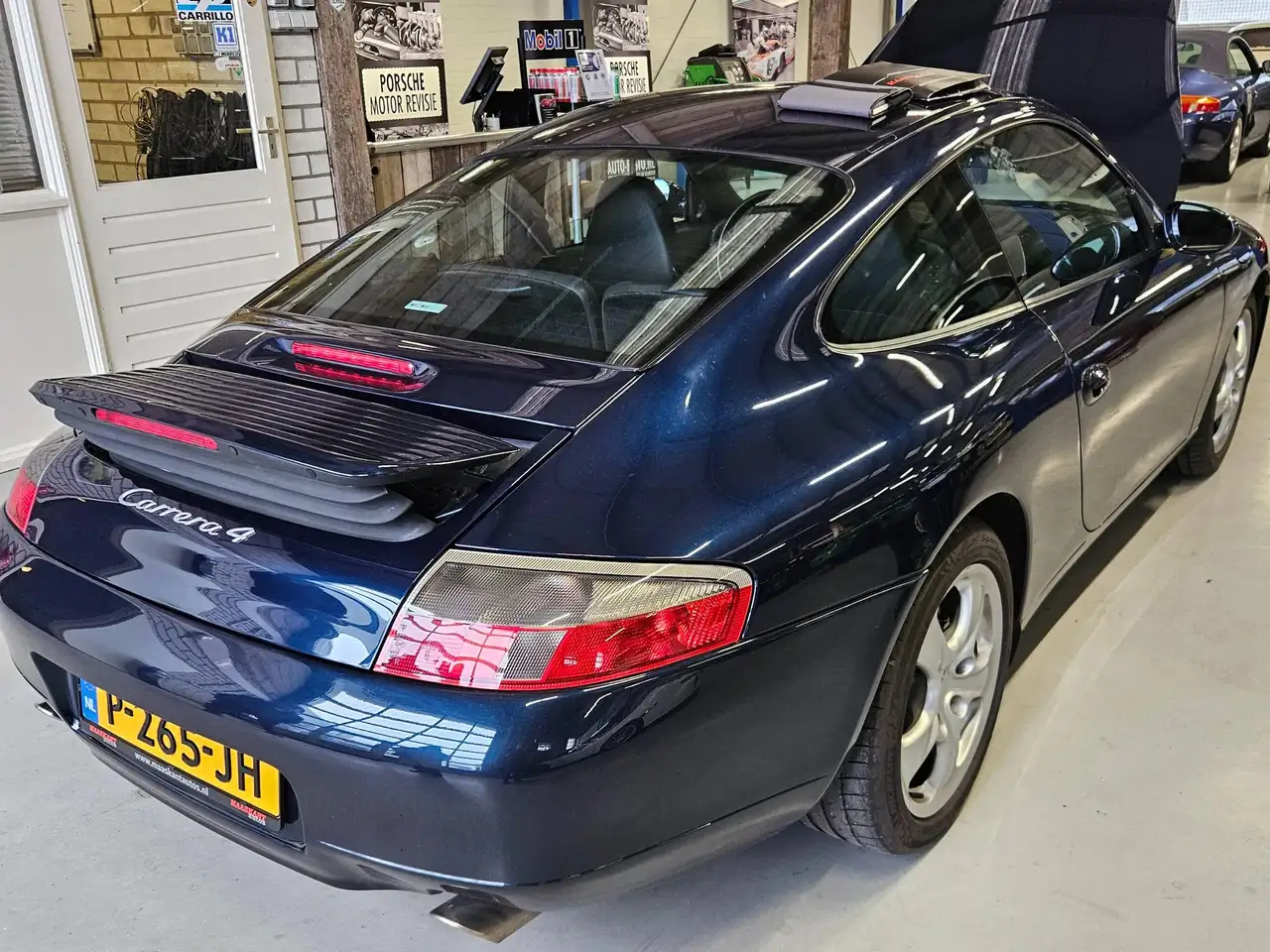 Porsche 911 3.4 Coupé Carrera 4, foto 6