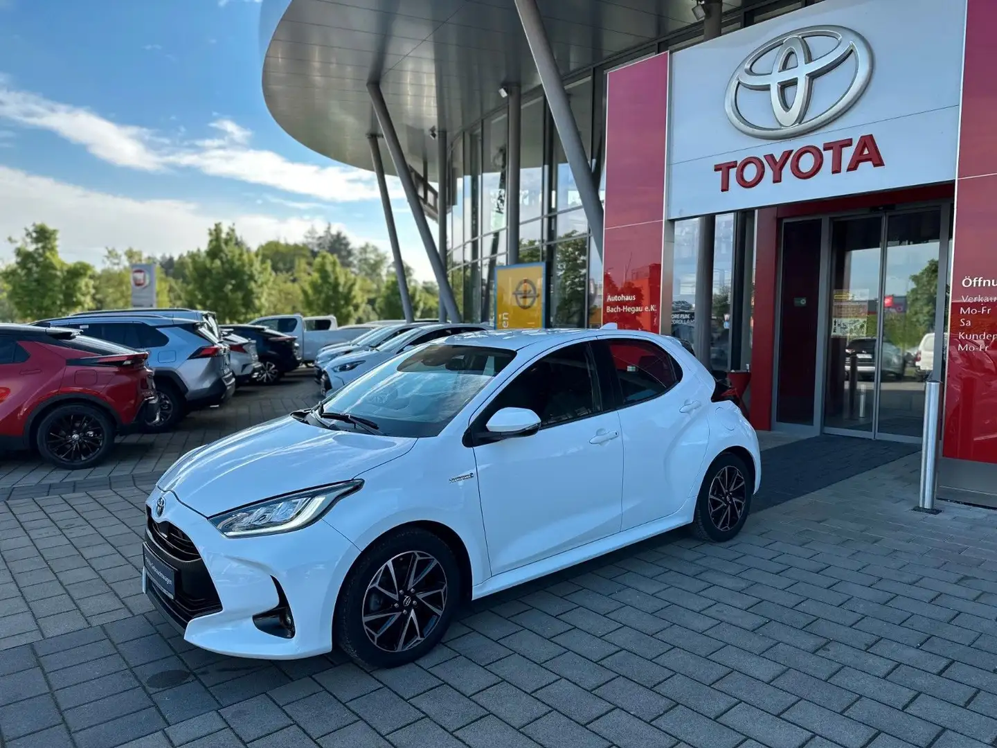 Toyota Yaris 1.5 Hybrid Club, NAVI, LED, KAMERA Wit - 2