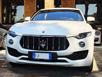 Levante 3.0 V6 250cv SCARICO  SPORTIVO _ SPORT  PLUS _ TAGLIANDI UFFICIALI _ CONDIZIONI  ECCELLENTI _ GARANZIA 12  MESI