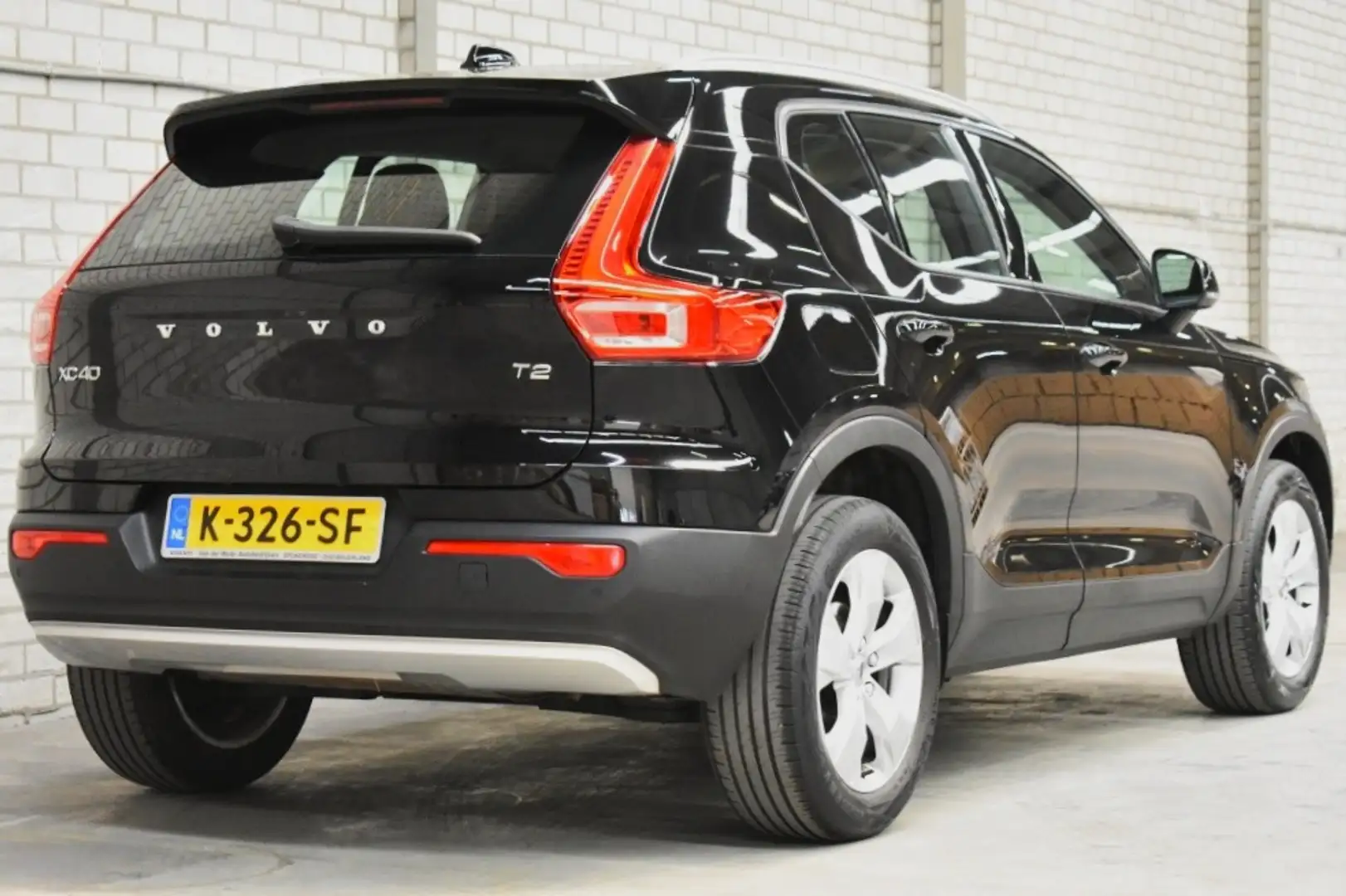 Volvo XC40 T2 129pk Aut. Momentum | Navigation Tech Noir - 2