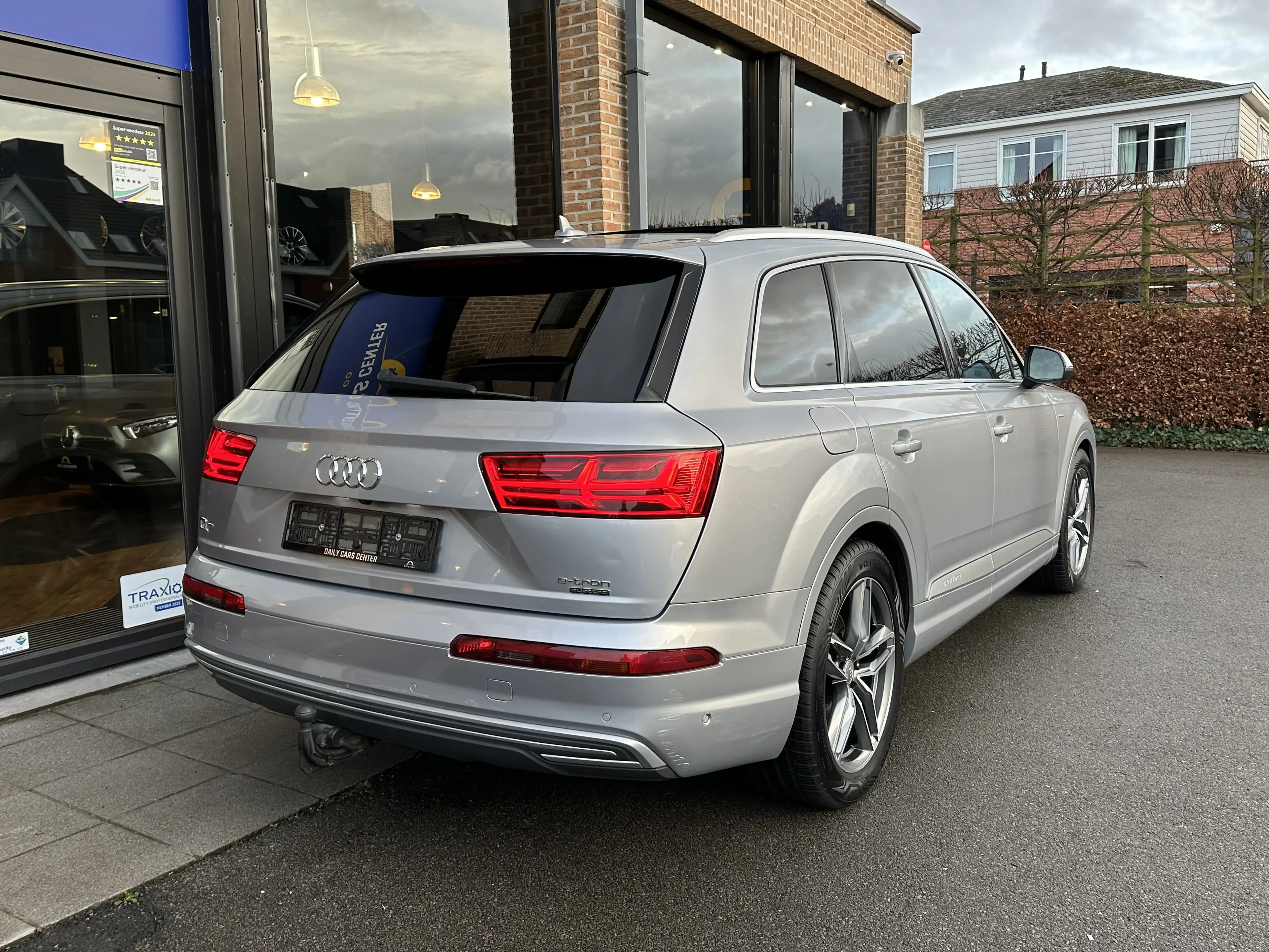 Audi Q7 e-tron 3.0 TDi V6 Quattro e-tron S Line — photo 12