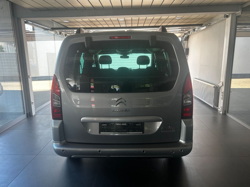 Citroen Berlingo 1.6HDI Multispace Pano Navi Kamera HUneu — photo 5
