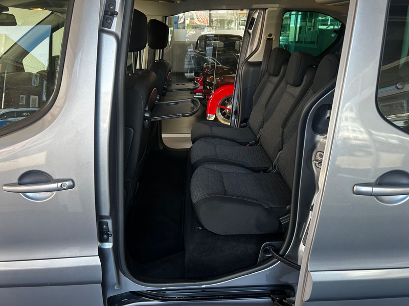 Citroen Berlingo 1.6HDI Multispace Pano Navi Kamera HUneu — photo 11