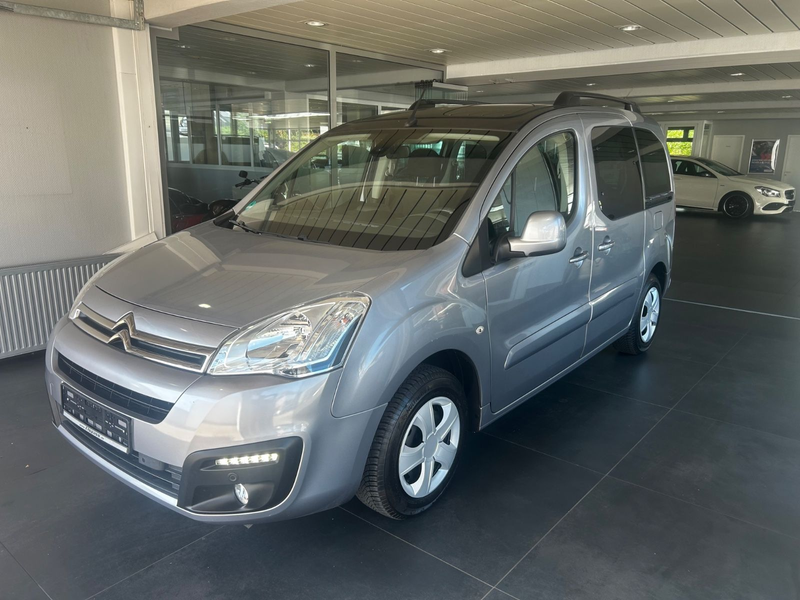 Citroen Berlingo 1.6HDI Multispace Pano Navi Kamera HUneu