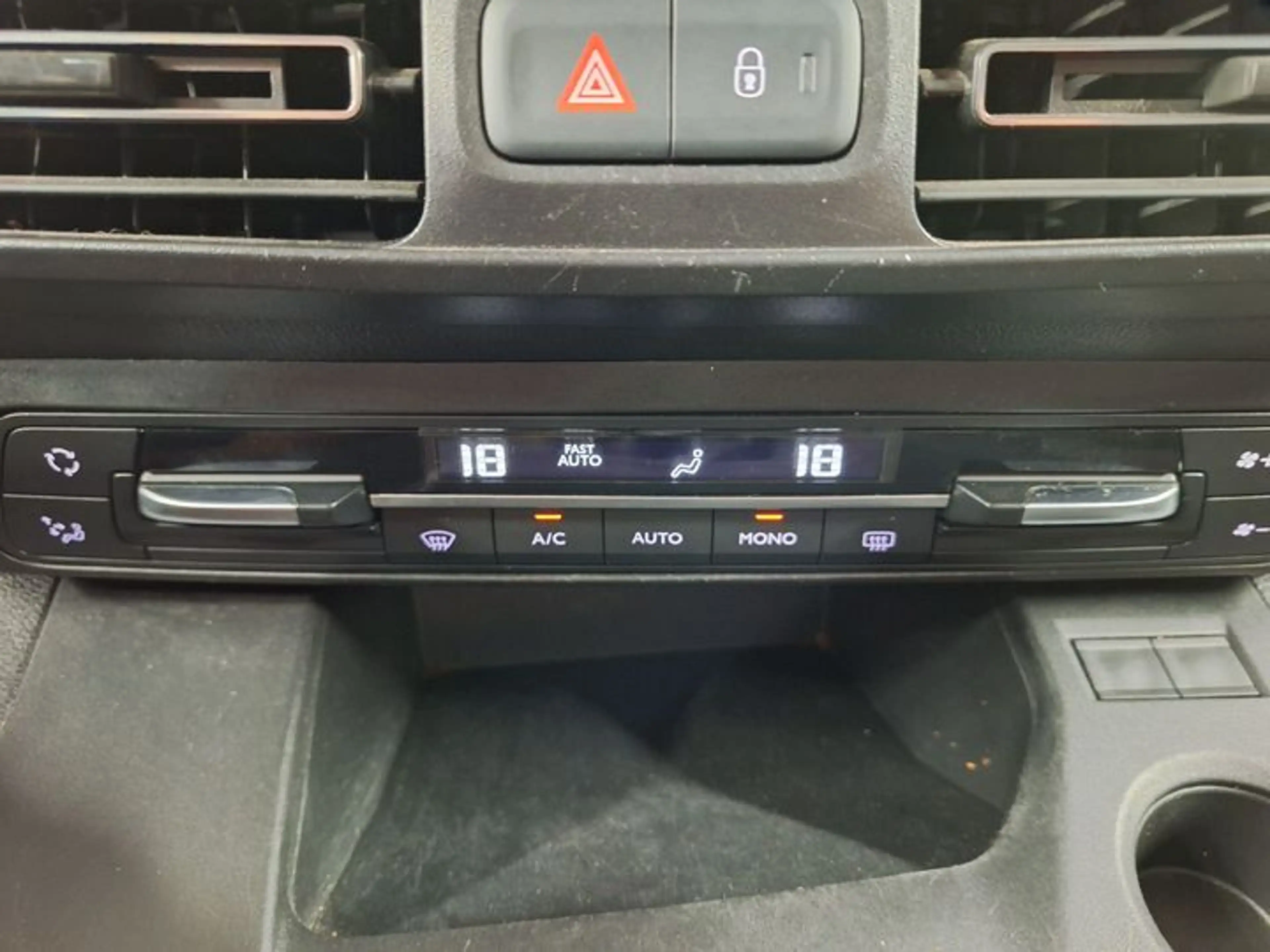 Opel Combo Life 15CDTI L2H1 EDITION *7 PERSONEN* — photo 8