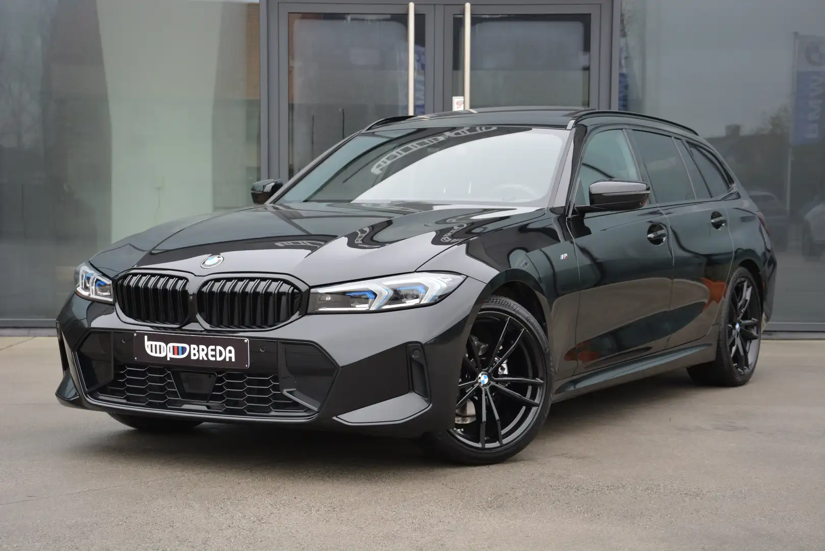 BMW 318 i Touring M-Sport/Cam 360°/Trekh/HUD/ACC/Pano Noir - 2