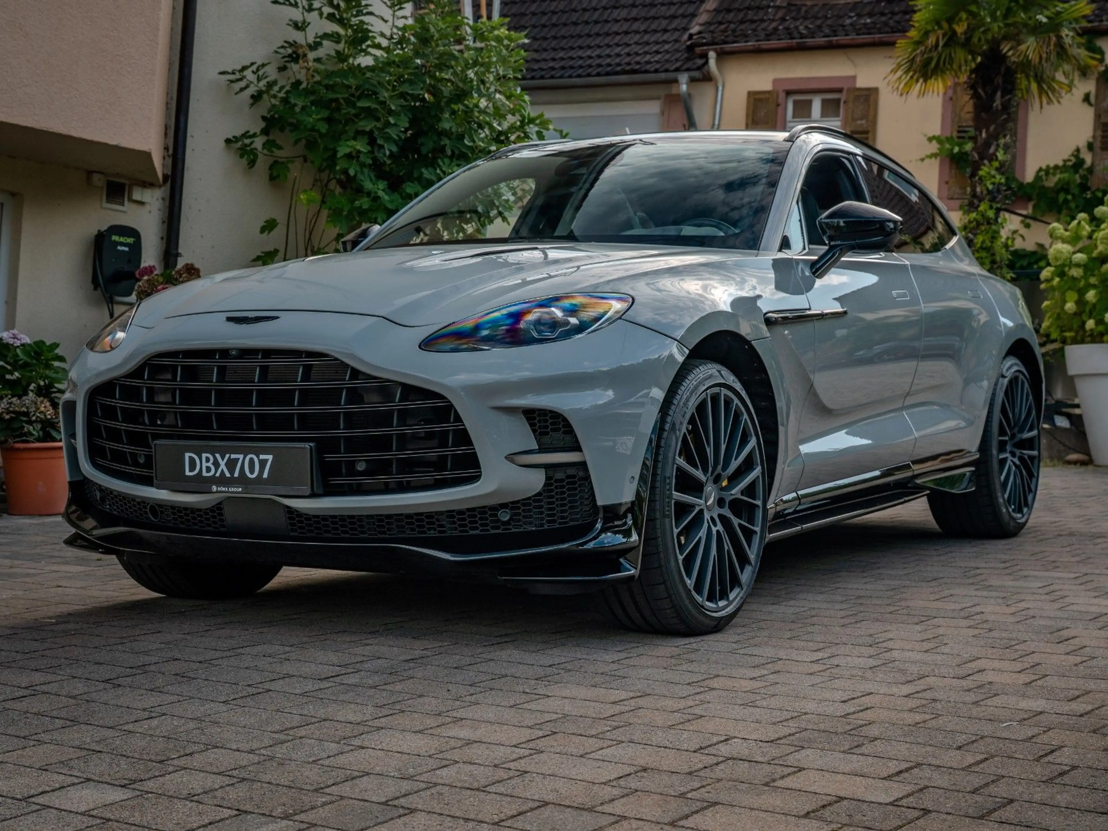 Aston Martin DBX 707/ApexGrey/23"/Standheizung/GlossBlackPack — photo 9