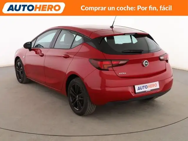 Opel Astra view 4