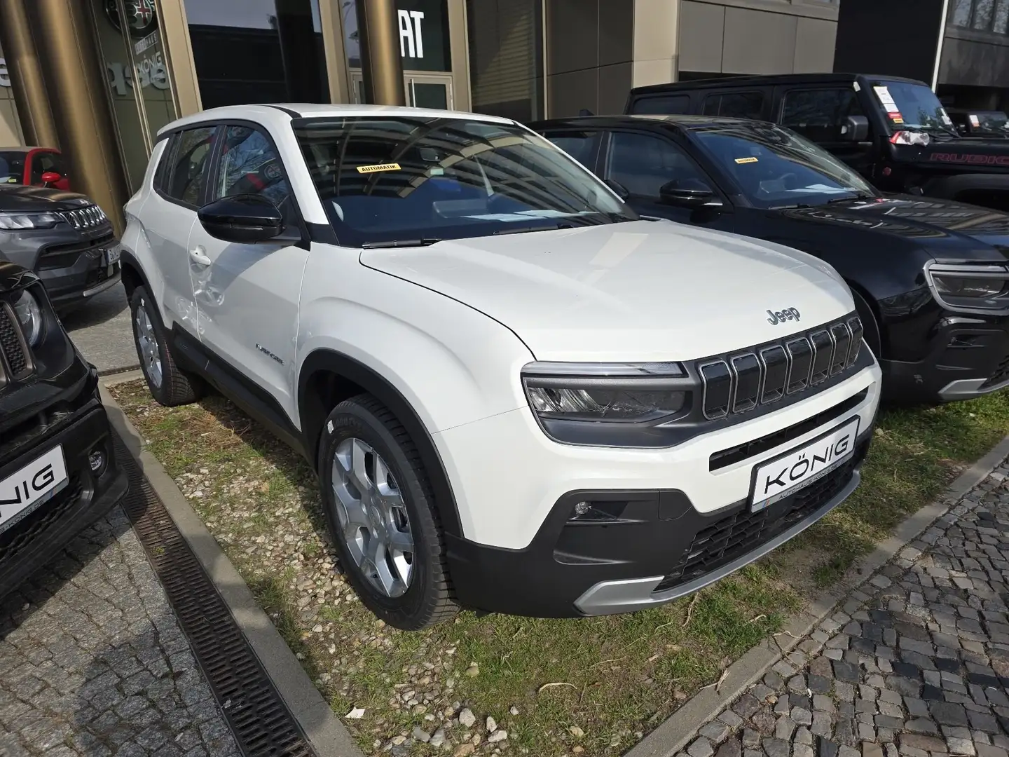 Jeep Avenger MY25 Altitude 1.2l e-Hybrid 110 PS FWD Weiß - 2