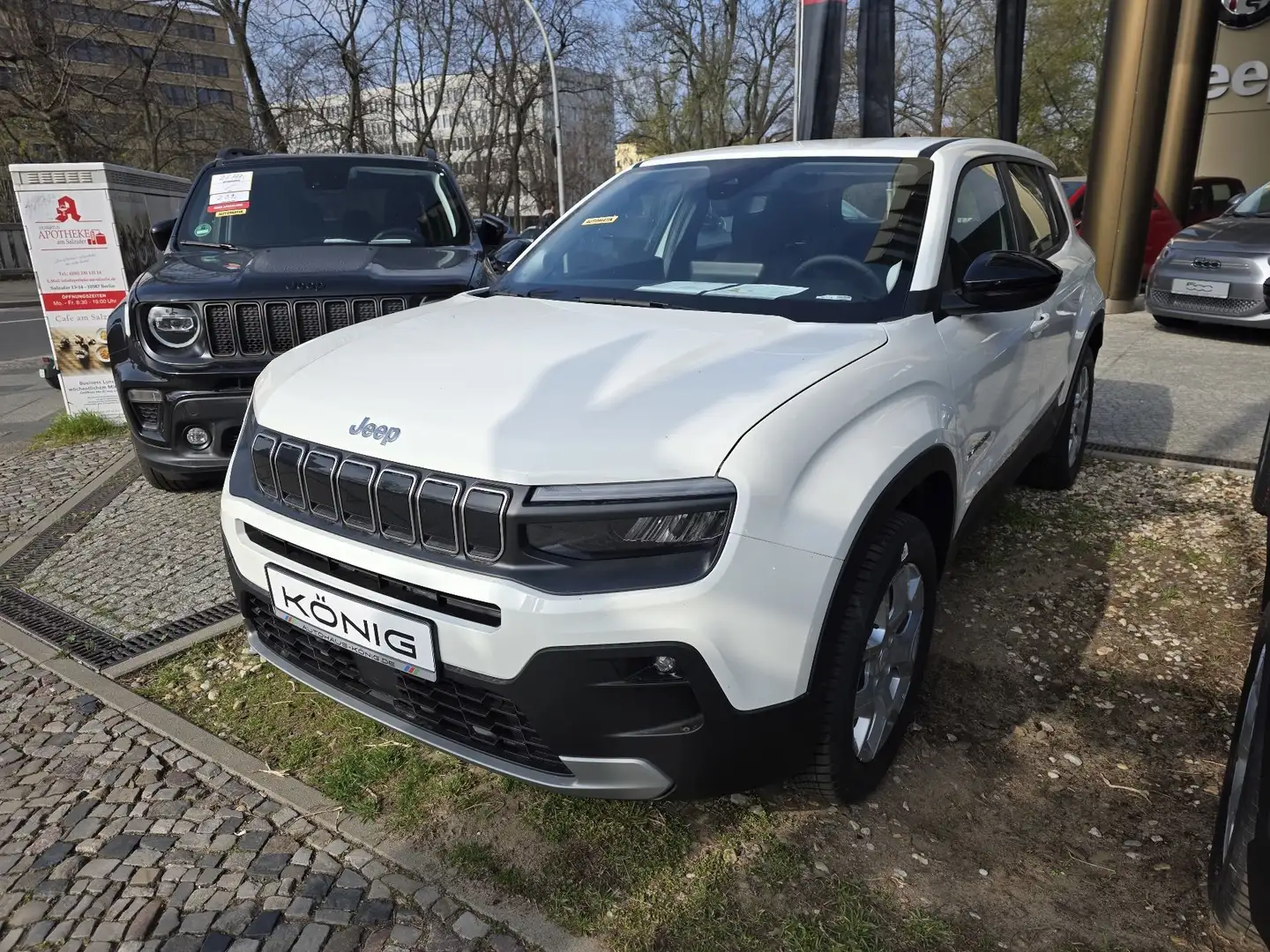 Jeep Avenger MY25 Altitude 1.2l e-Hybrid 110 PS FWD Weiß - 1
