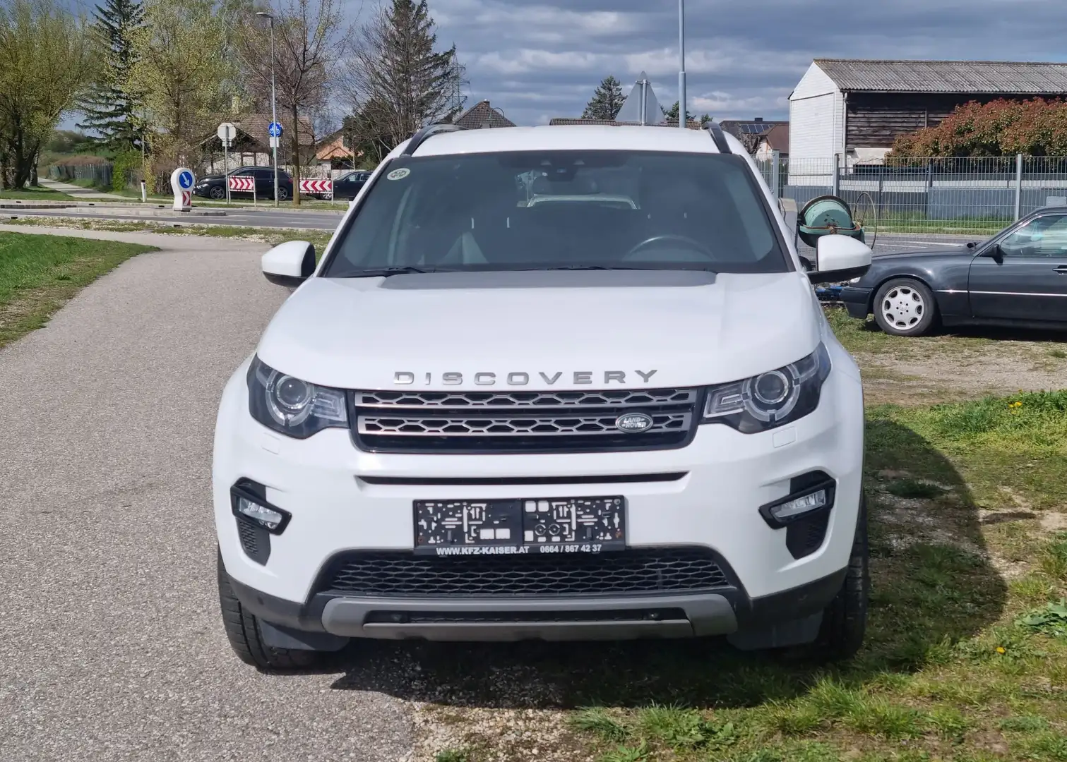 Land Rover Discovery Sport Discovery Sport 2,0 TD4 4WD SE e-Capability Weiß - 1