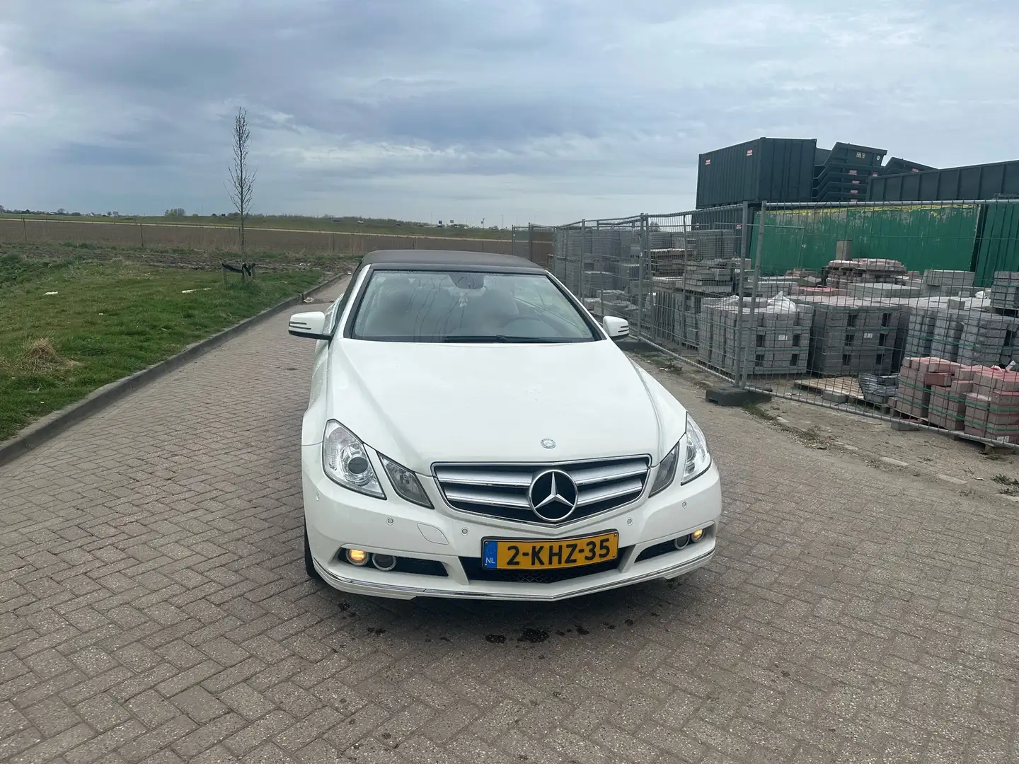Mercedes-Benz E 200 CGI Coupe BlueEFFICIENCY Automatik Elegance - 1
