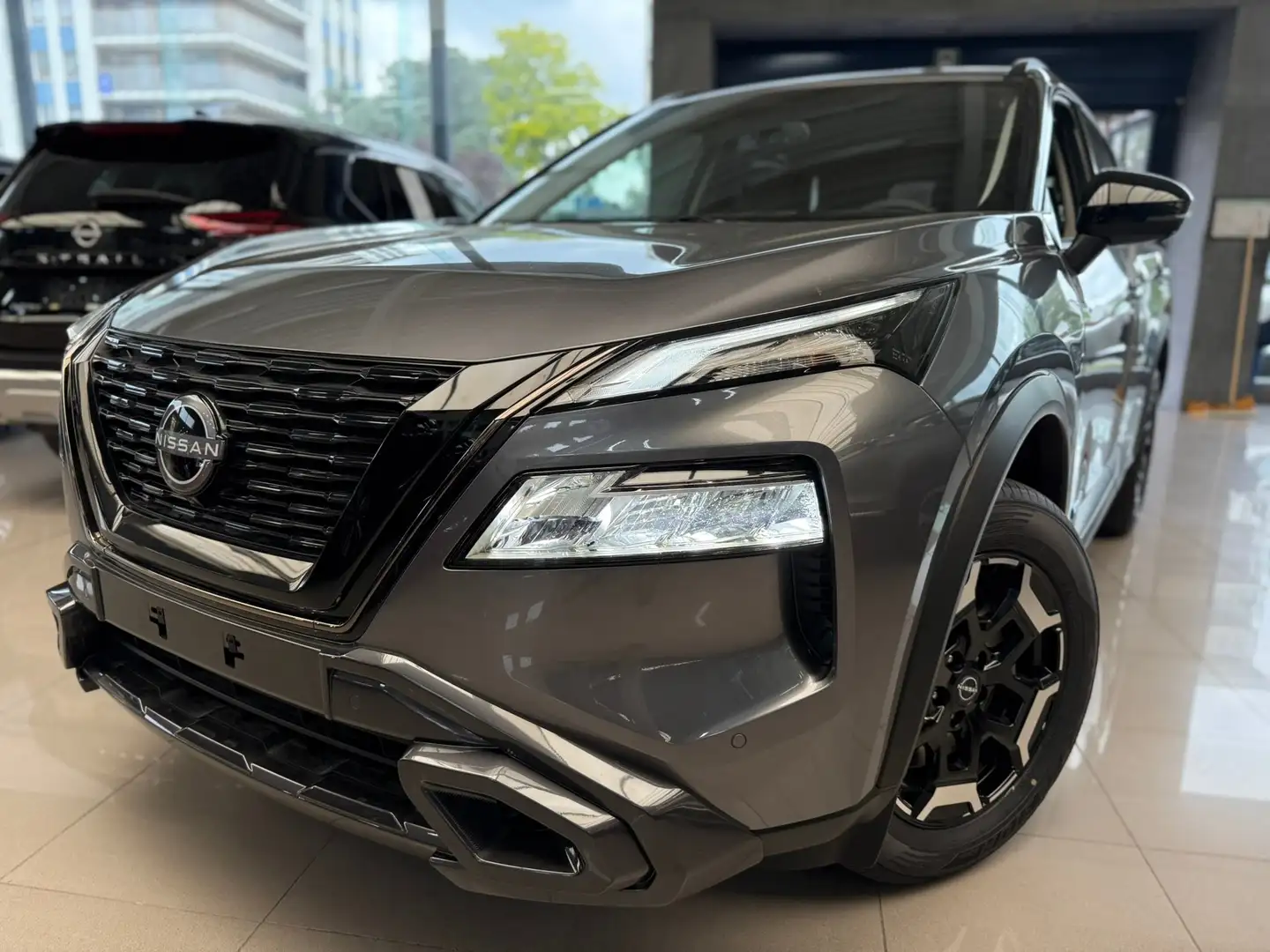 Nissan X-Trail 1.5 e-Power e-4ORCE 4WD N-Trek - NIEUW !!! Grijs - 2
