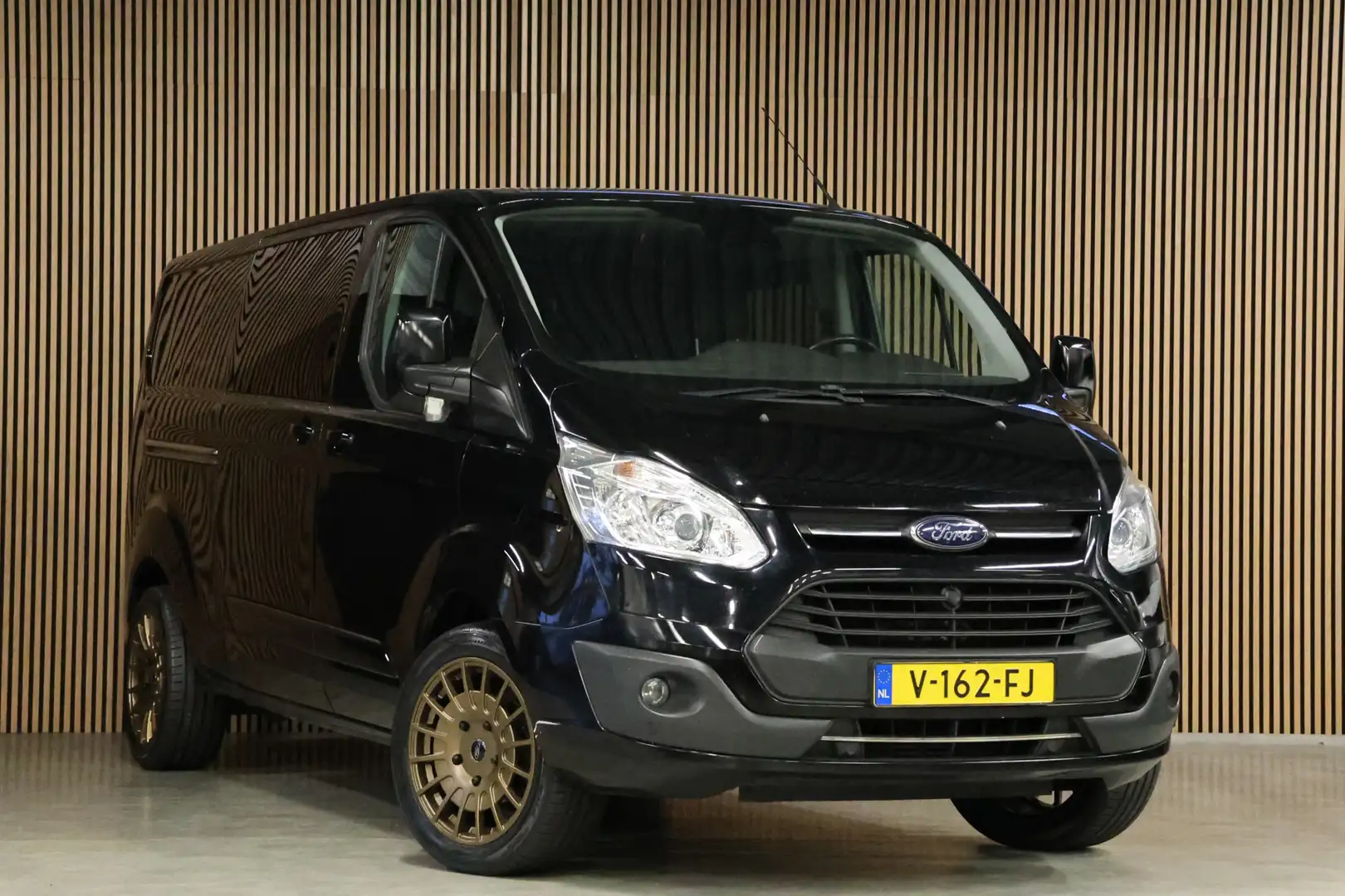 Ford Transit Custom 290 2.0 TDCI 170 PK L2H1 Limited DC | Dubbel Cabin Zwart - 2