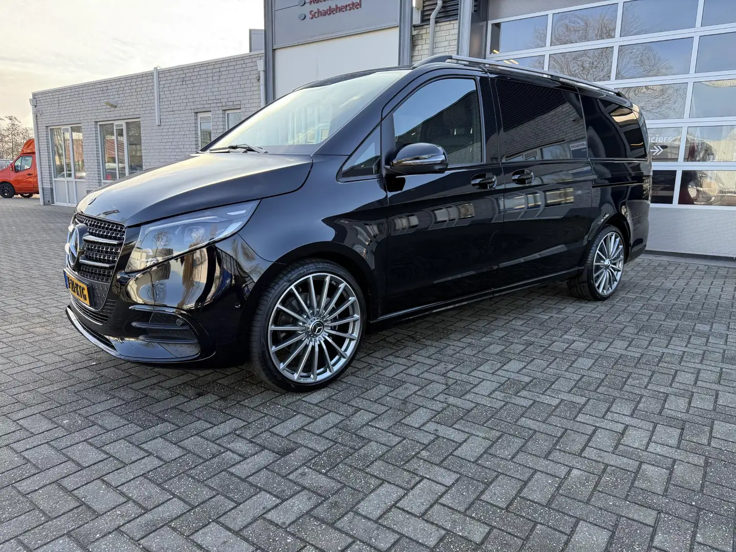 Mercedes-Benz V 300 300d Lang DC Avantgarde NIEUW/BPMVRIJ/STOELVERKOEL Negro - 1