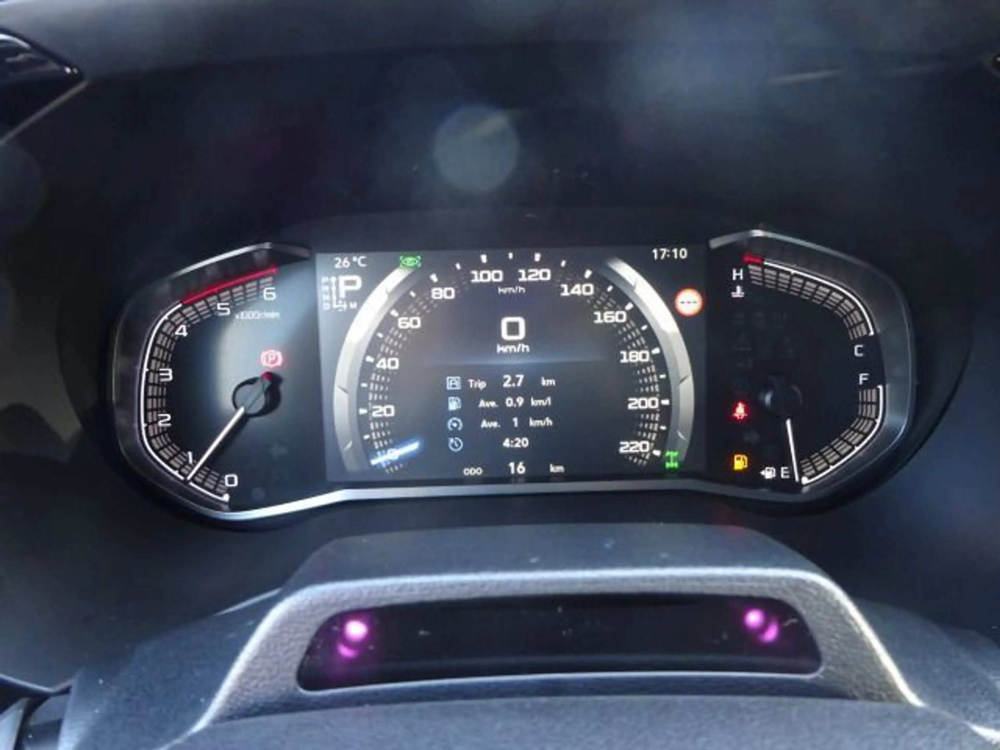 Isuzu D-Max 2,2l AT Double Cab 4WD V-CROSS 360° — photo 12