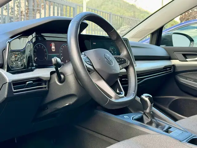 Volkswagen Golf view 19