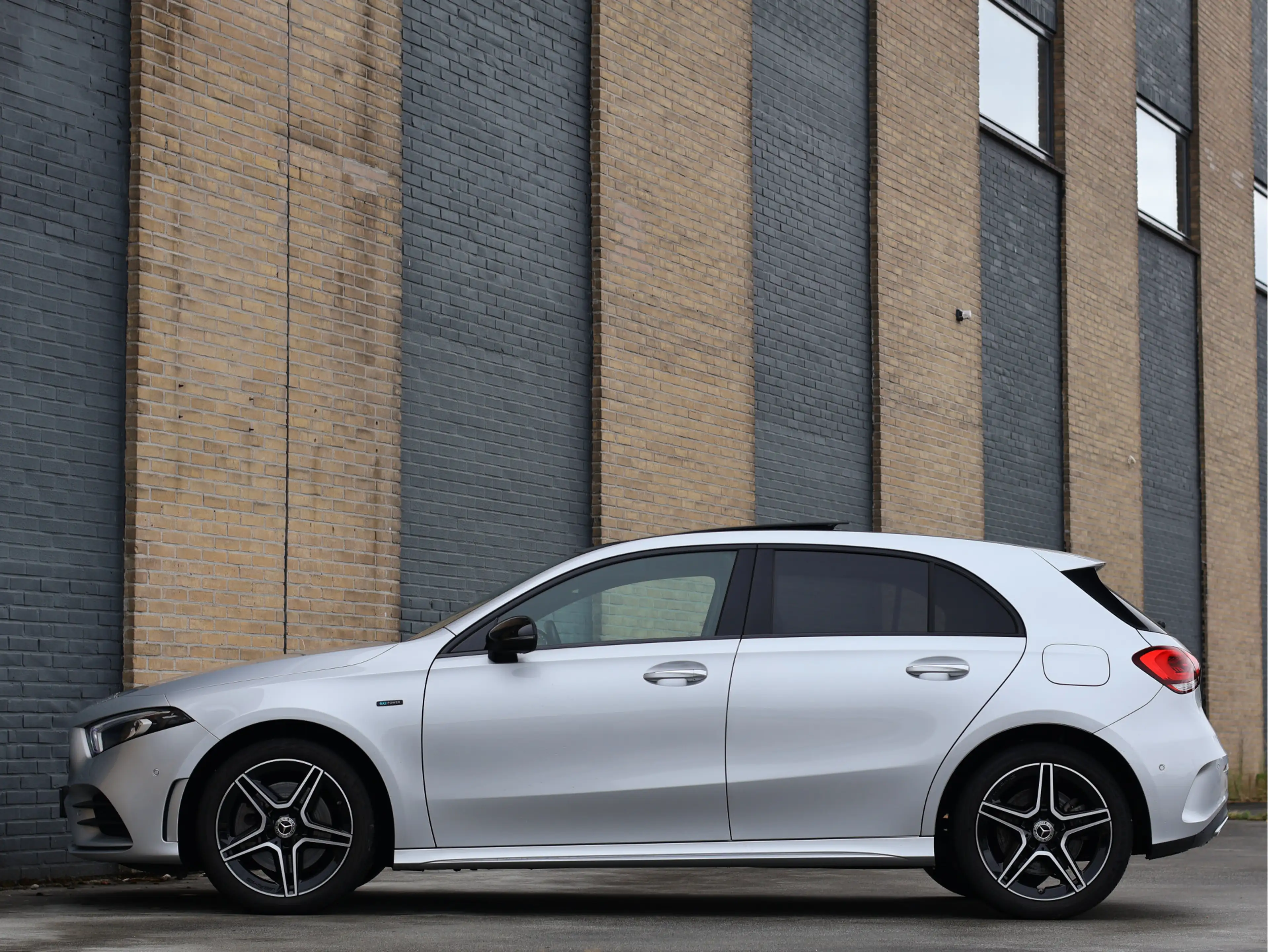 Mercedes-Benz A 250 e AMG Limited | Night Pakket | Pano | Sfeerverlich — photo 5