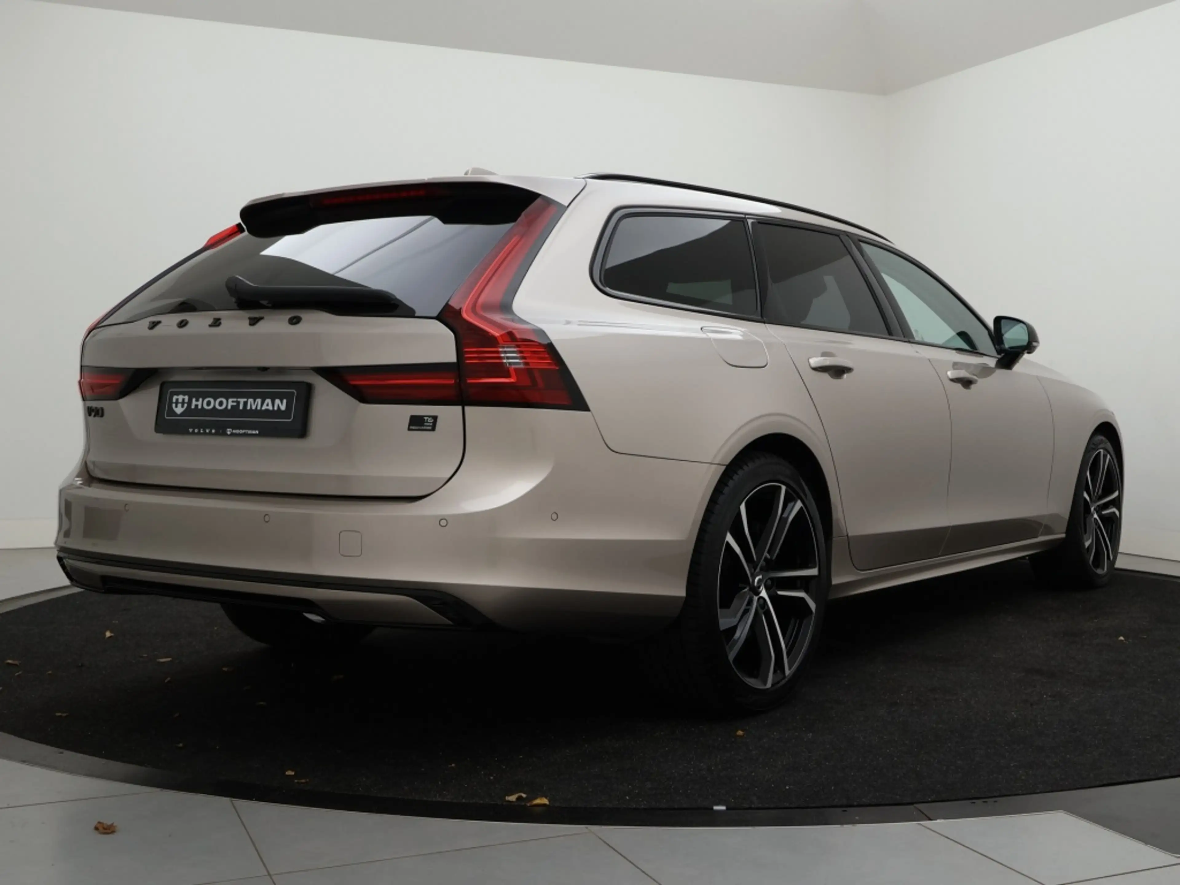 Volvo V90 T6 AWD GT ULTRA DARK MASSAGE/GEVENT-STOELEN LUCHTV — photo 4