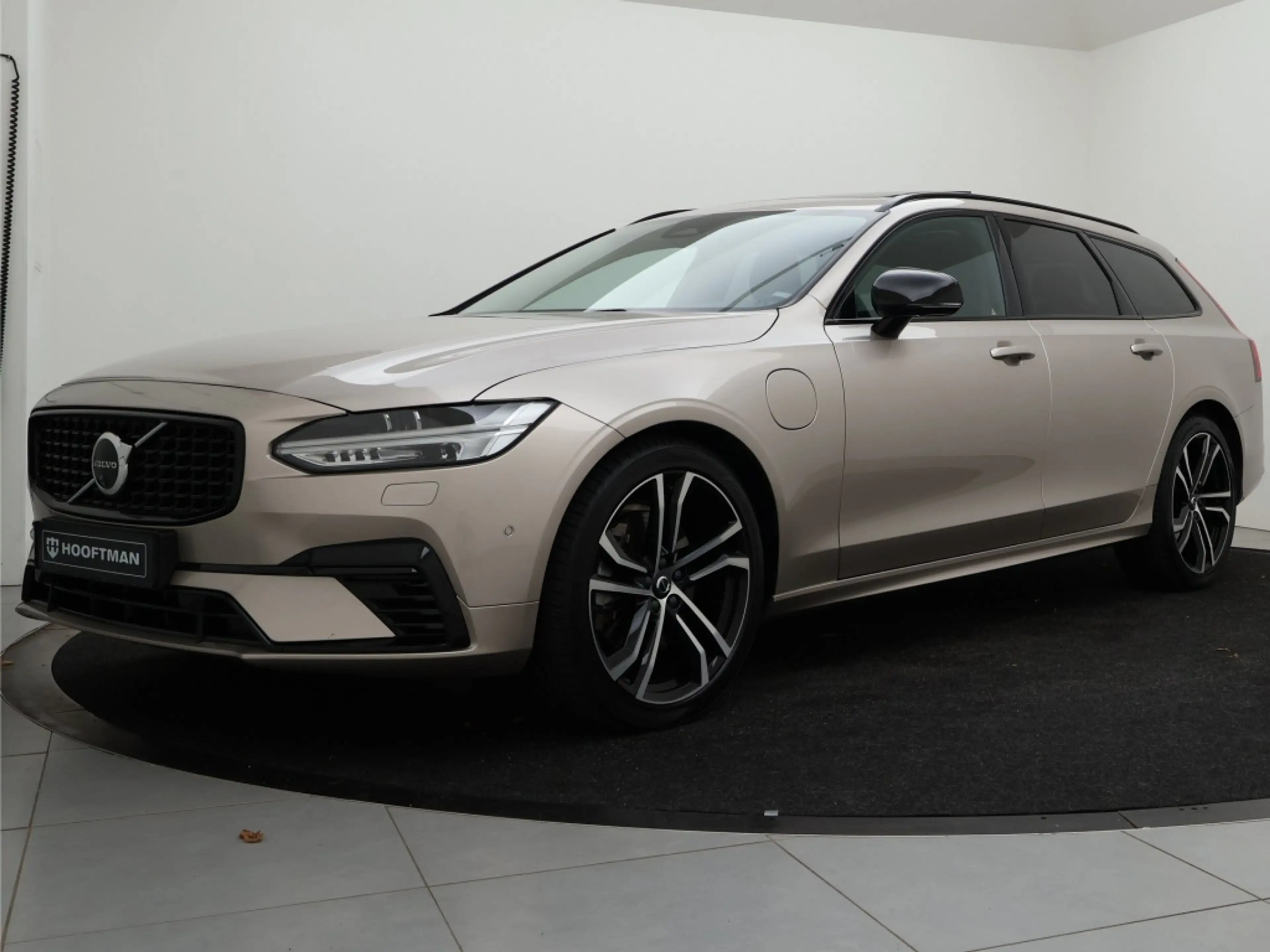 Volvo V90 T6 AWD GT ULTRA DARK MASSAGE/GEVENT-STOELEN LUCHTV — photo 2
