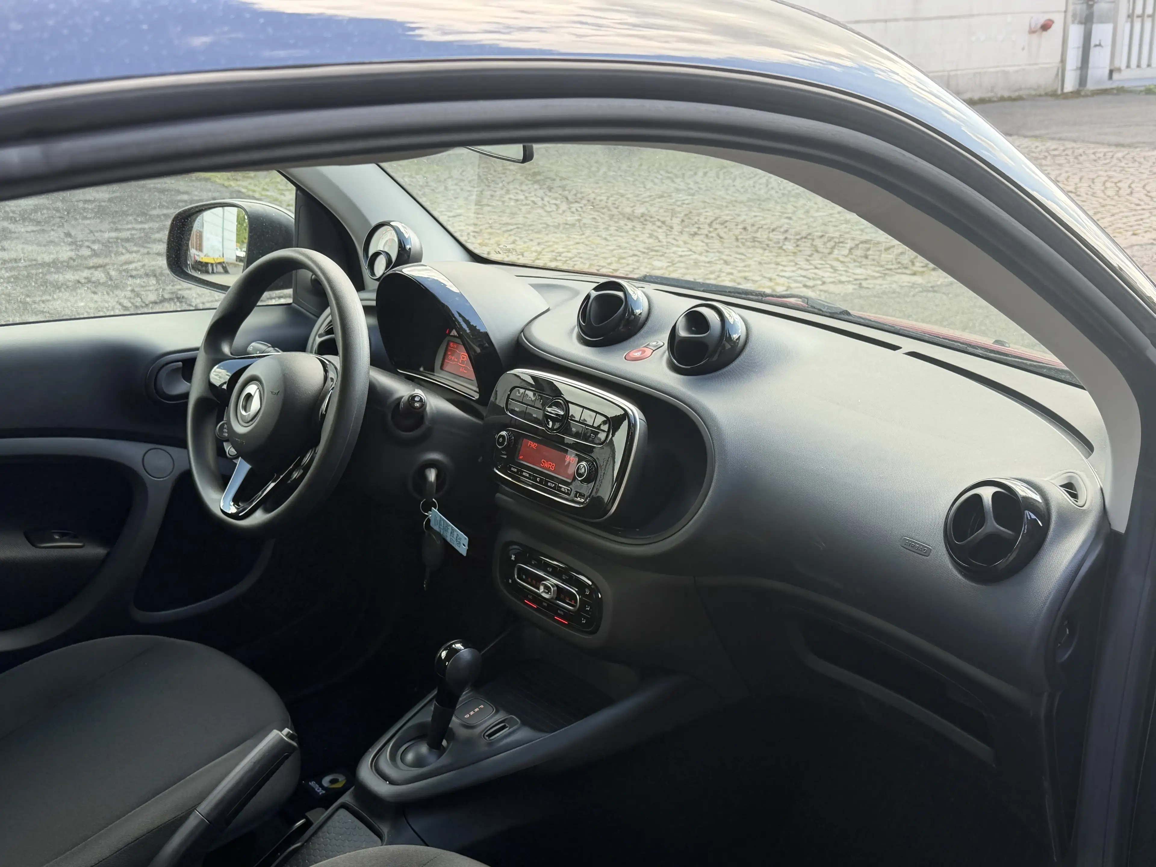 smart forTwo electric drive / EQ (453.391) — photo 9