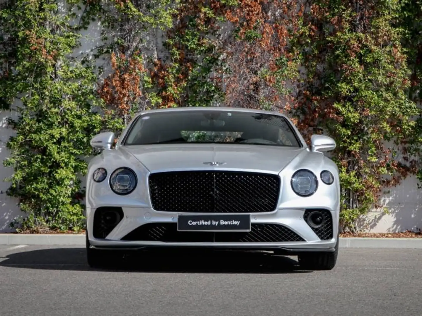 Bentley Continental GT V8 4.0 550ch Grijs - 2