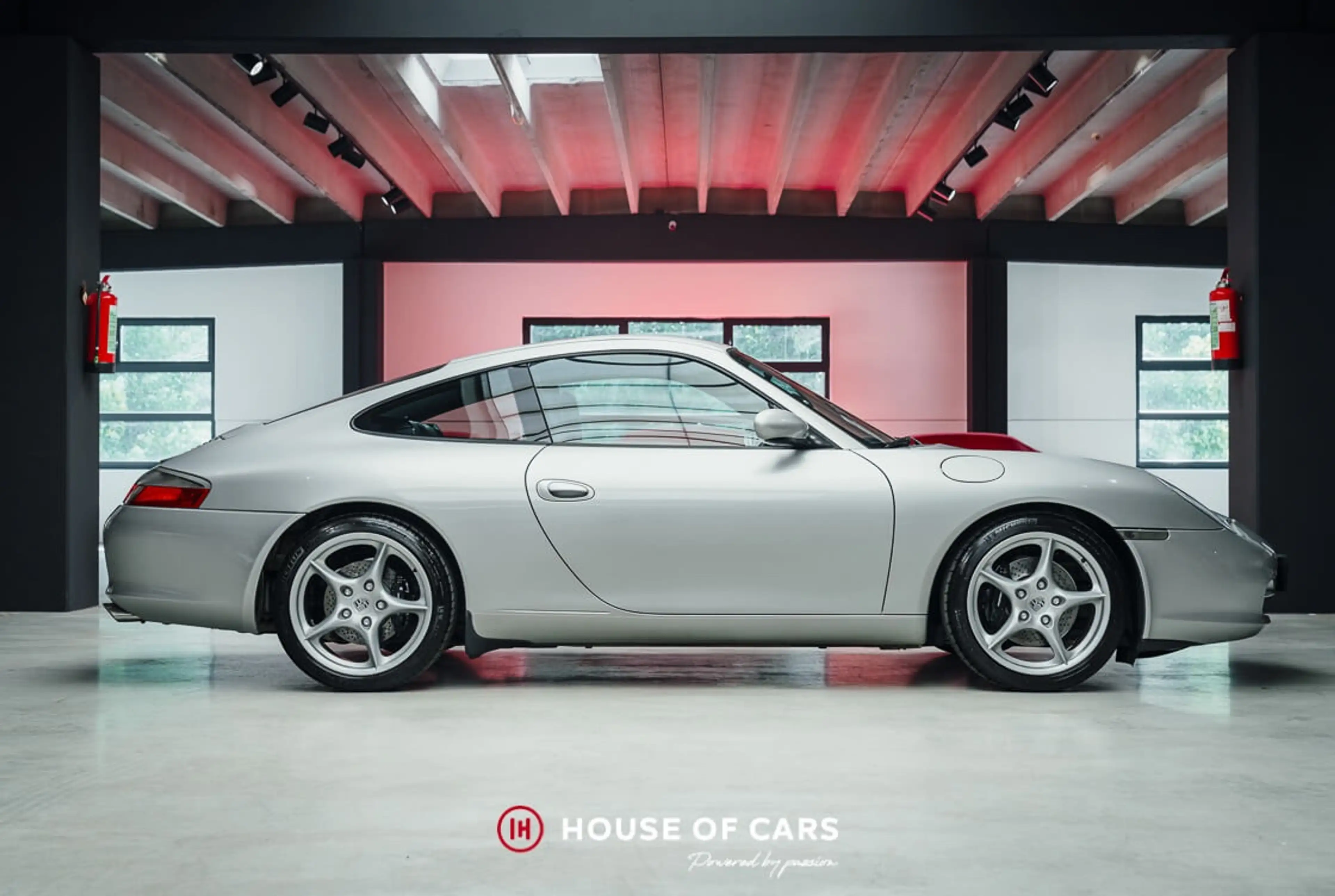 Porsche 996 .2 CARRERA COUPE MANUAL 1ST PAINT - LOW MILEAGE — photo 5