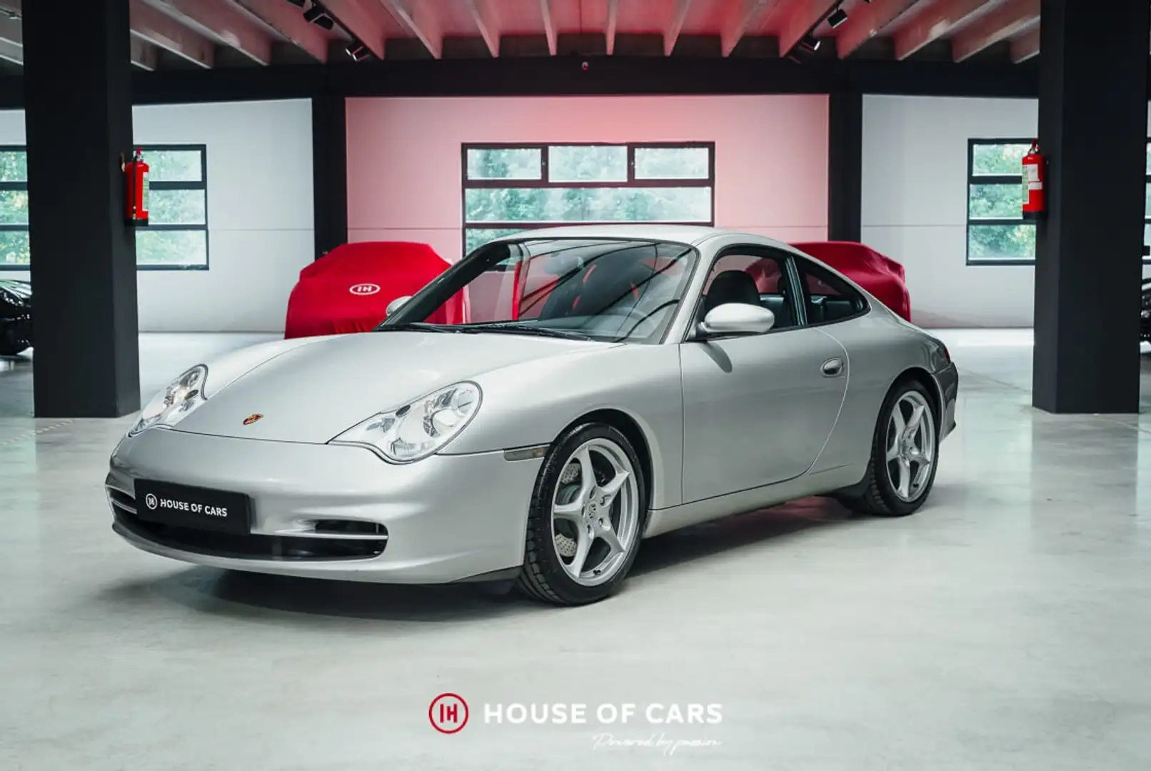 Porsche 996 .2 CARRERA COUPE MANUAL 1ST PAINT - LOW MILEAGE Zilver - 2