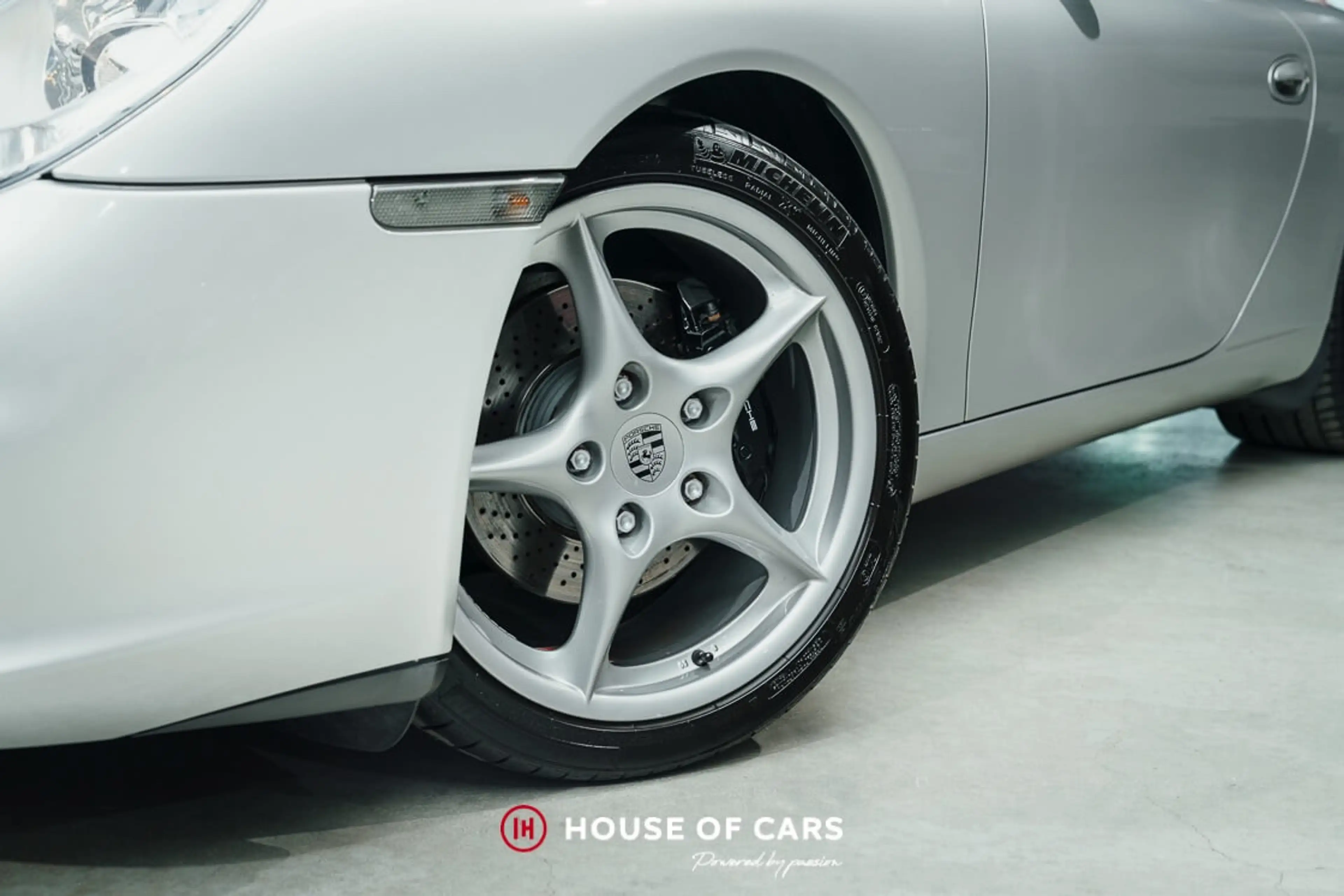 Porsche 996 .2 CARRERA COUPE MANUAL 1ST PAINT - LOW MILEAGE — photo 11