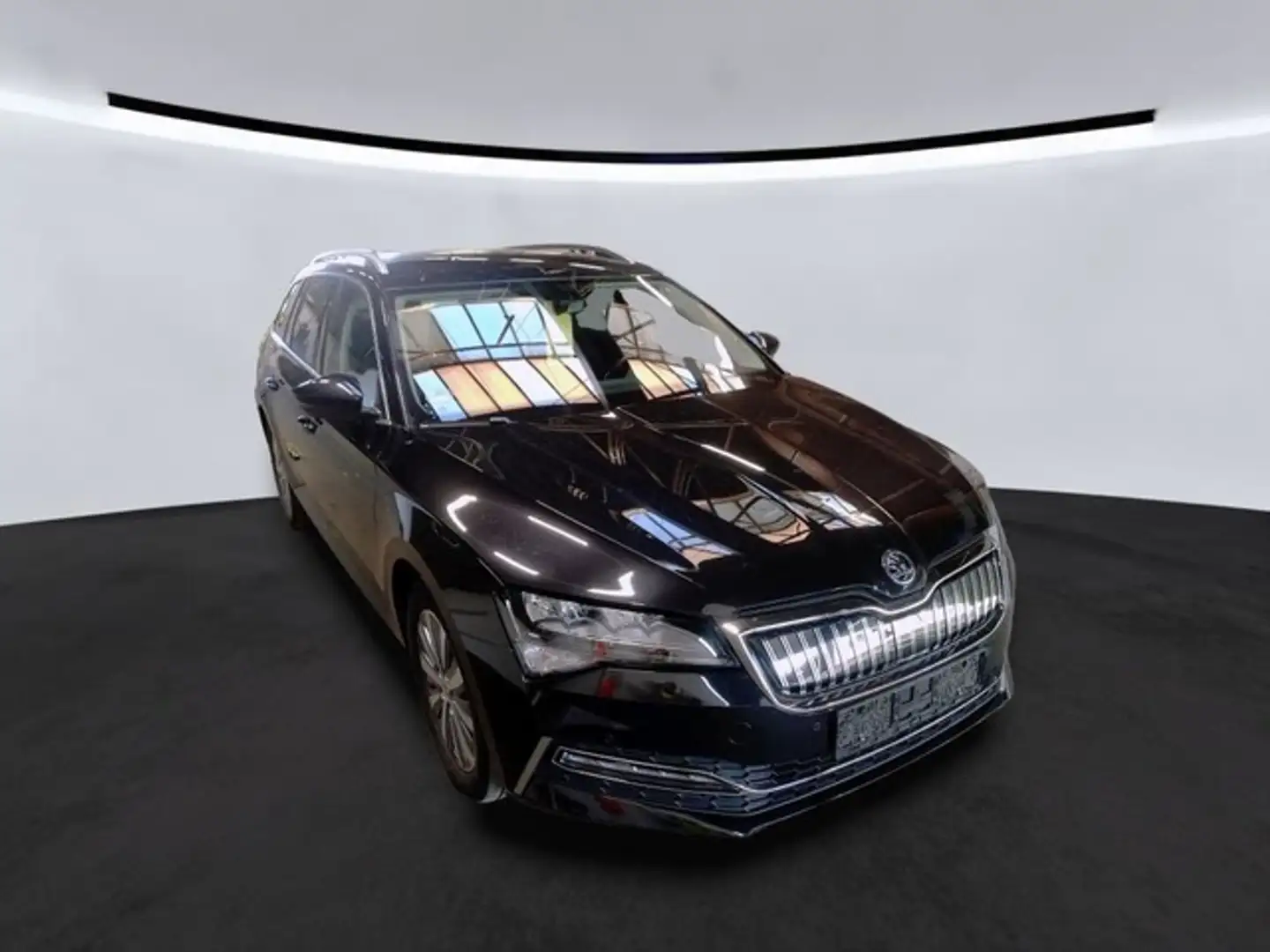 Skoda Superb iV Combi Ambition 1.4 TSI DSG Virt.Cockpi Ambition Schwarz - 1
