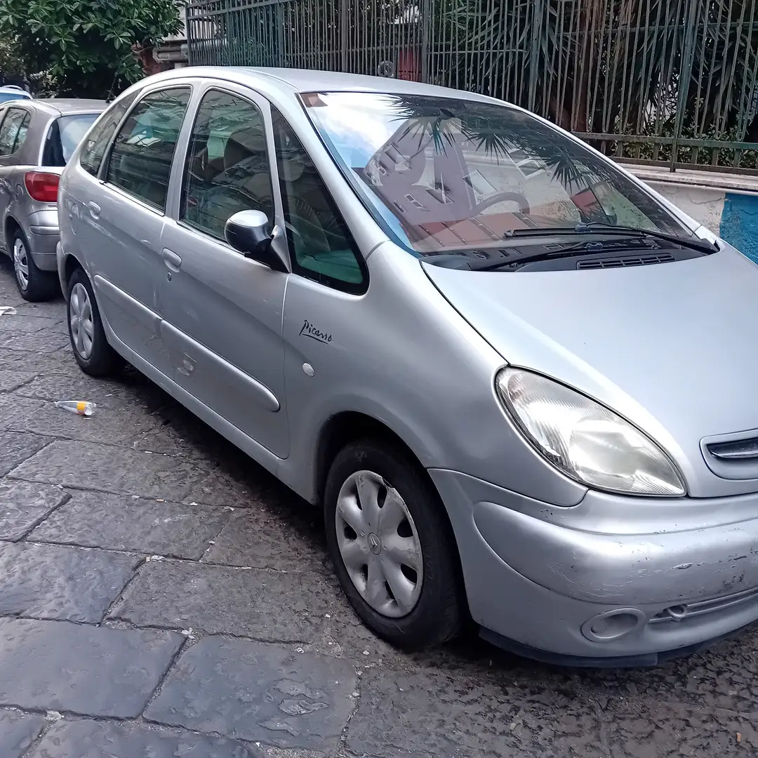 Citroen Xsara Picasso 1.6 benzina Grigio - 1
