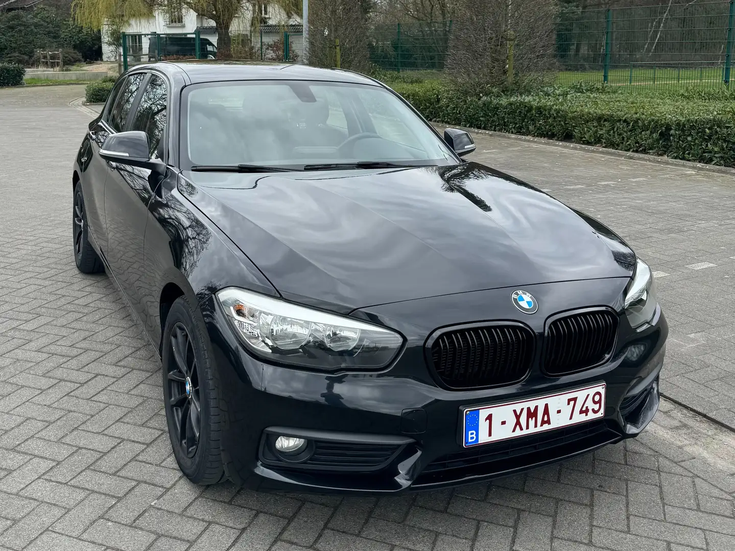 BMW 116 116d EfficientDynamics Edition Zwart - 1