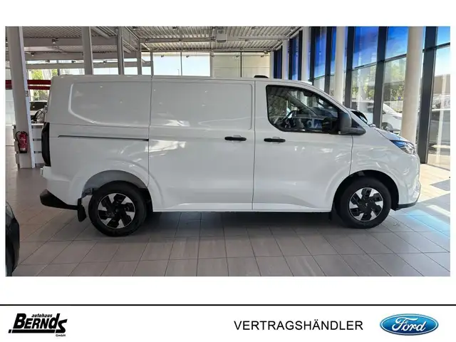 Ford Transit Custom view 5