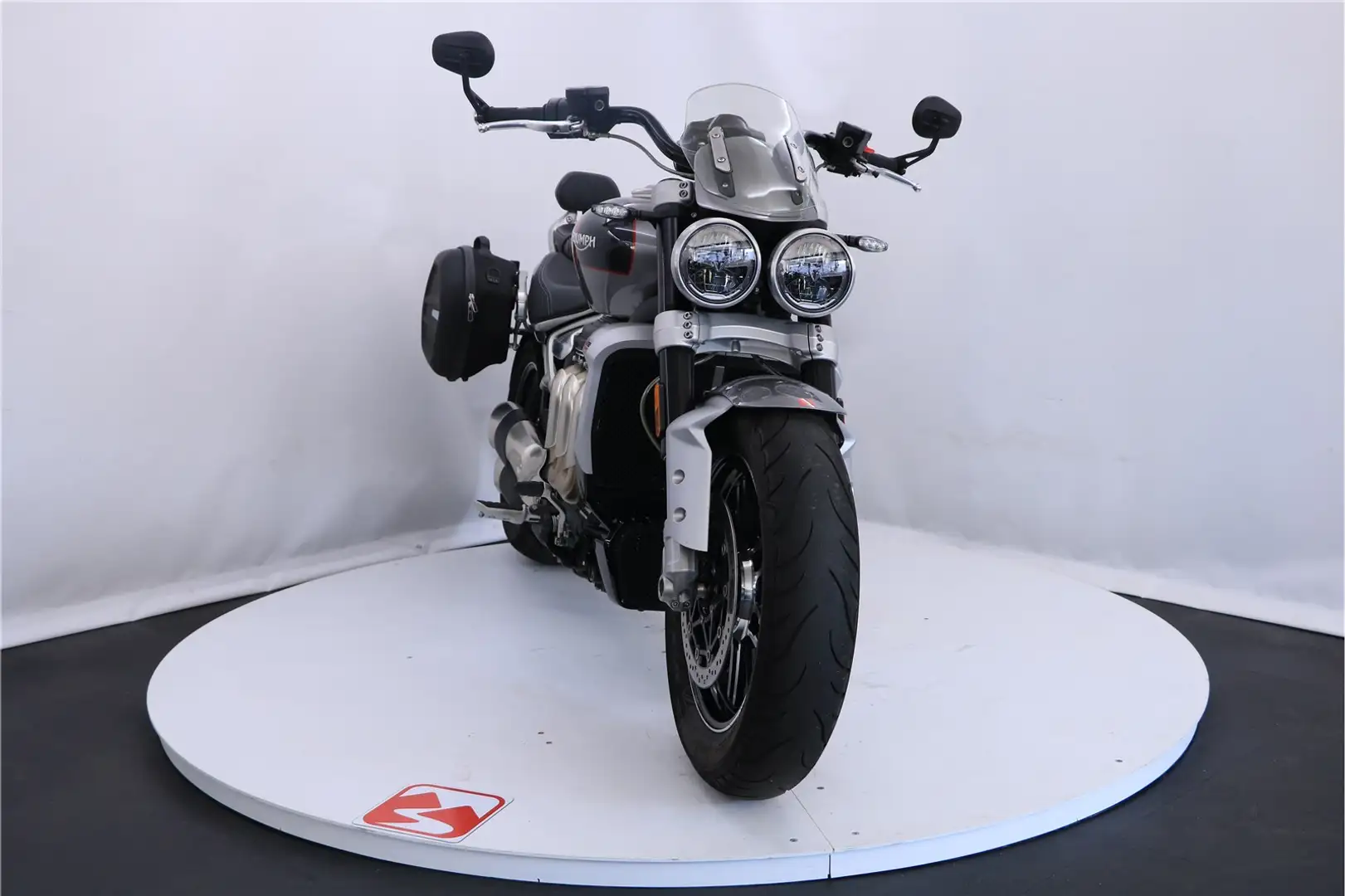 Triumph Rocket 3 GT - 2