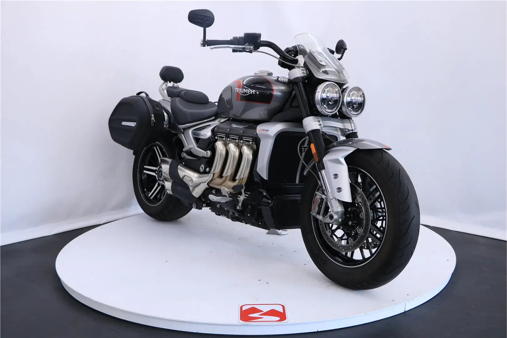 Triumph Rocket 3 GT - 1
