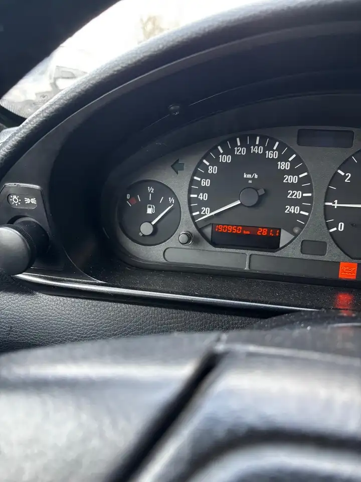 BMW 316i, foto 6