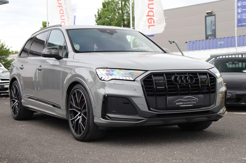Audi Q7 50 TDI S-line Competition plus +STANDHZG+22"+ — photo 4