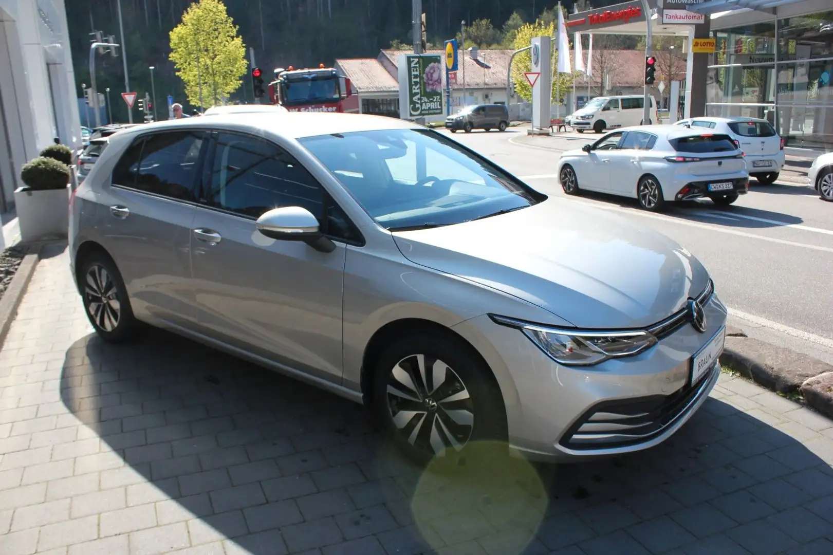 Volkswagen Golf VIII Lim. Move 1.5 TSI Navi,ACC,LED,PDC,SHZ Argent - 2