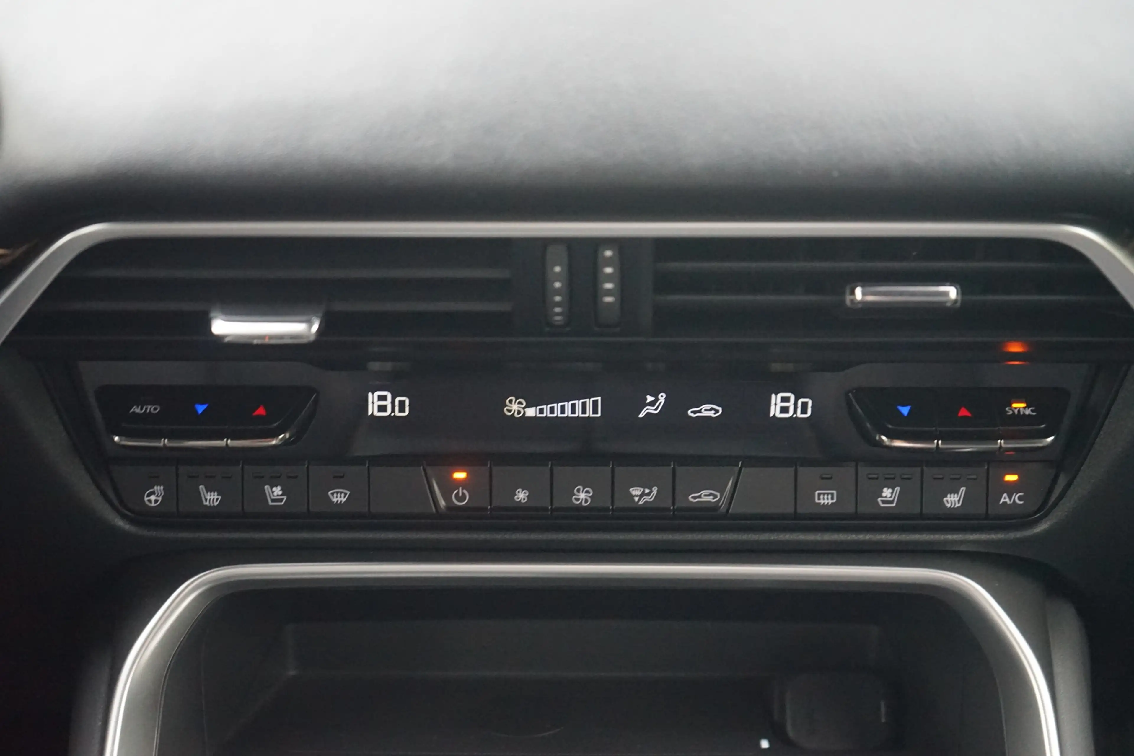 Mazda CX-60 3.3L e-SKYACTIVE d Homura LED Navi 360° — photo 12