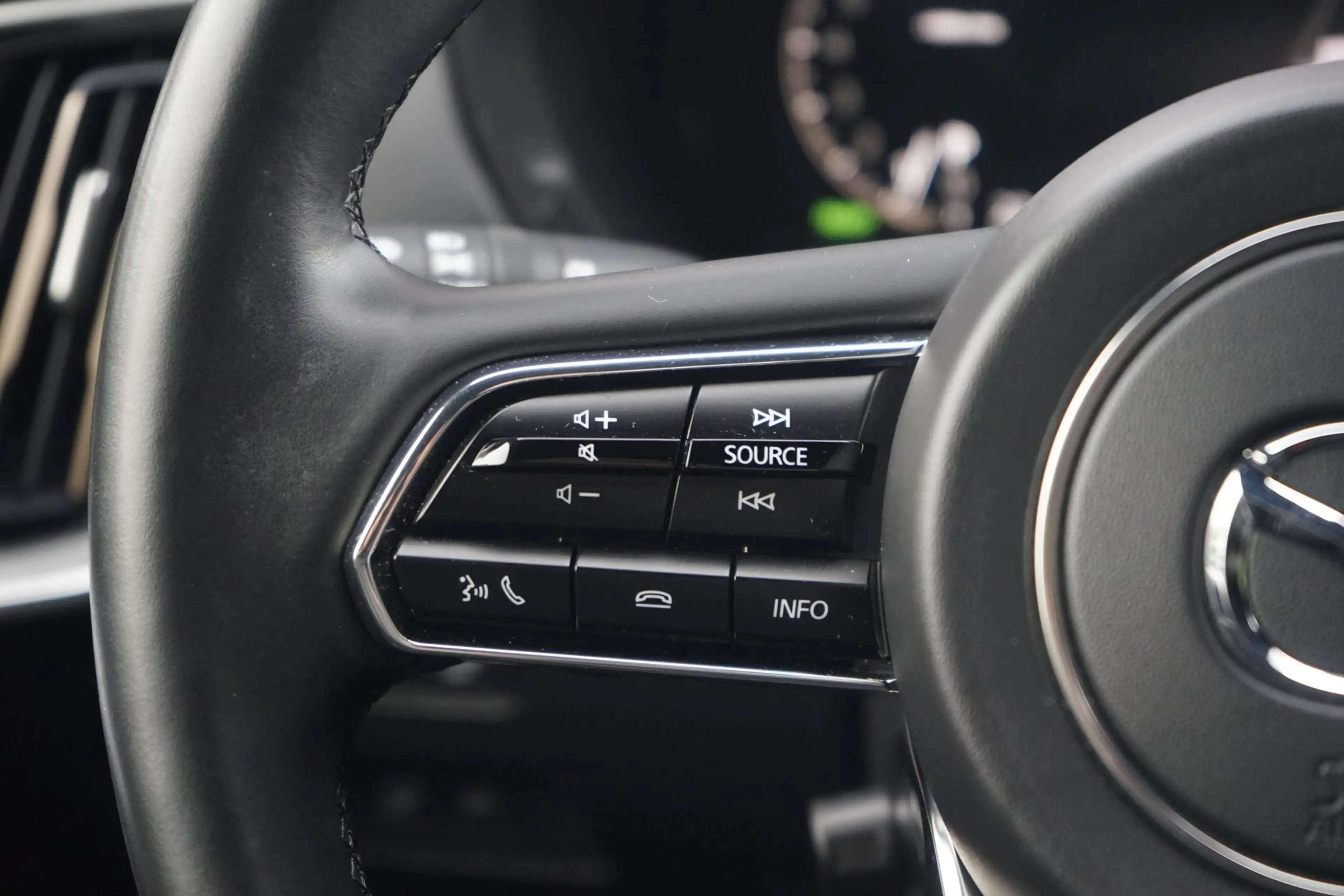 Mazda CX-60 3.3L e-SKYACTIVE d Homura LED Navi 360° — photo 15