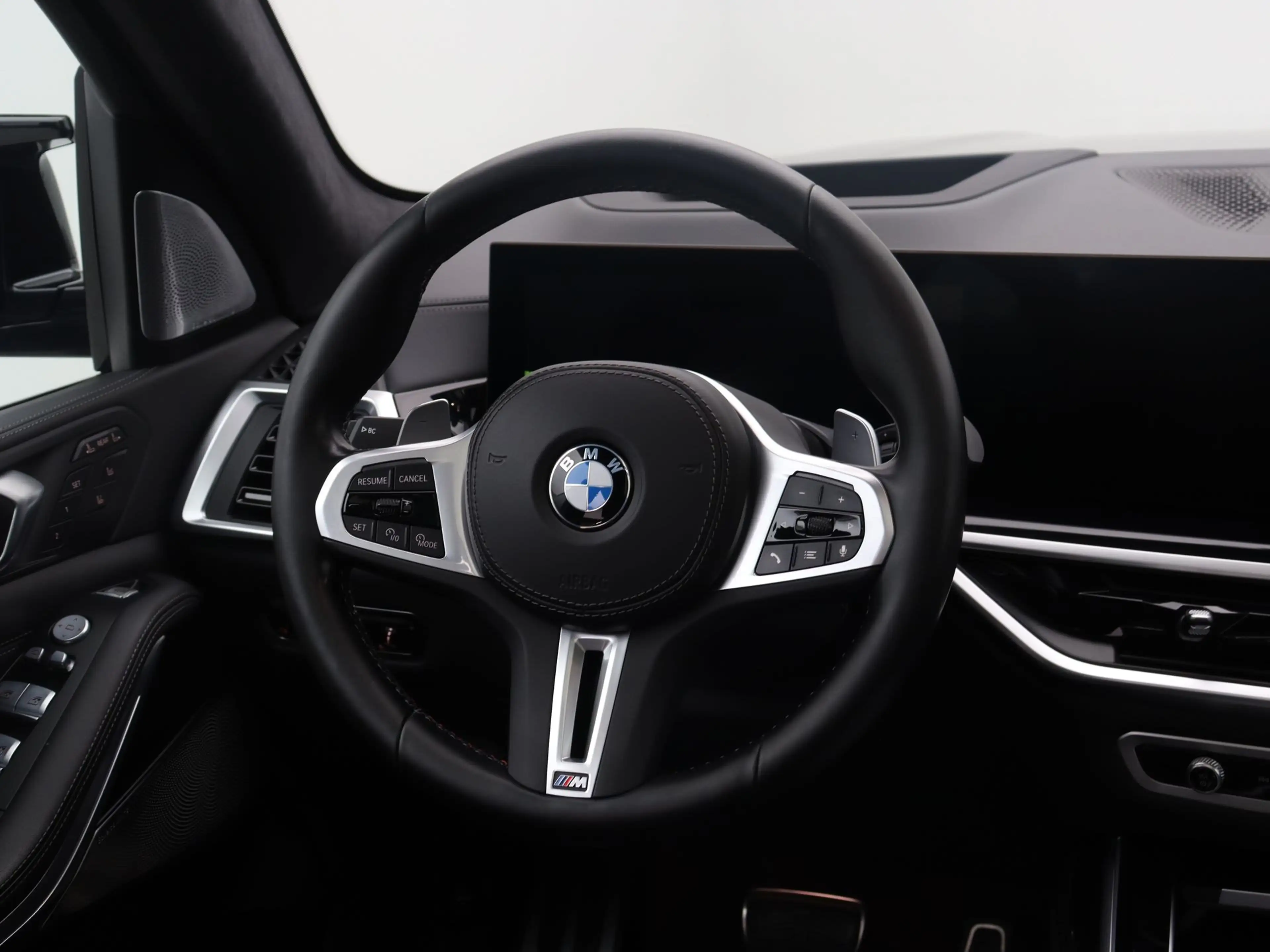BMW X7 M60i xDrive 7-pers. — photo 2