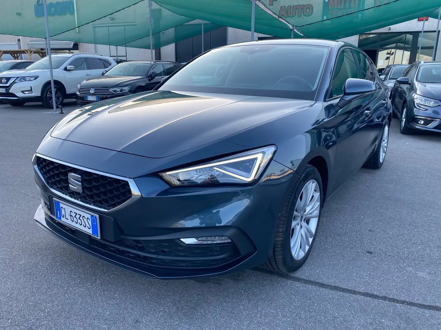 SEAT Leon 2.0 TDI 150 CV DSG Style Gris - 1