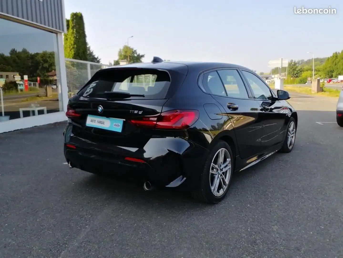 BMW 118 F40 118d 150 ch BVA8 M Sport Noir - 2