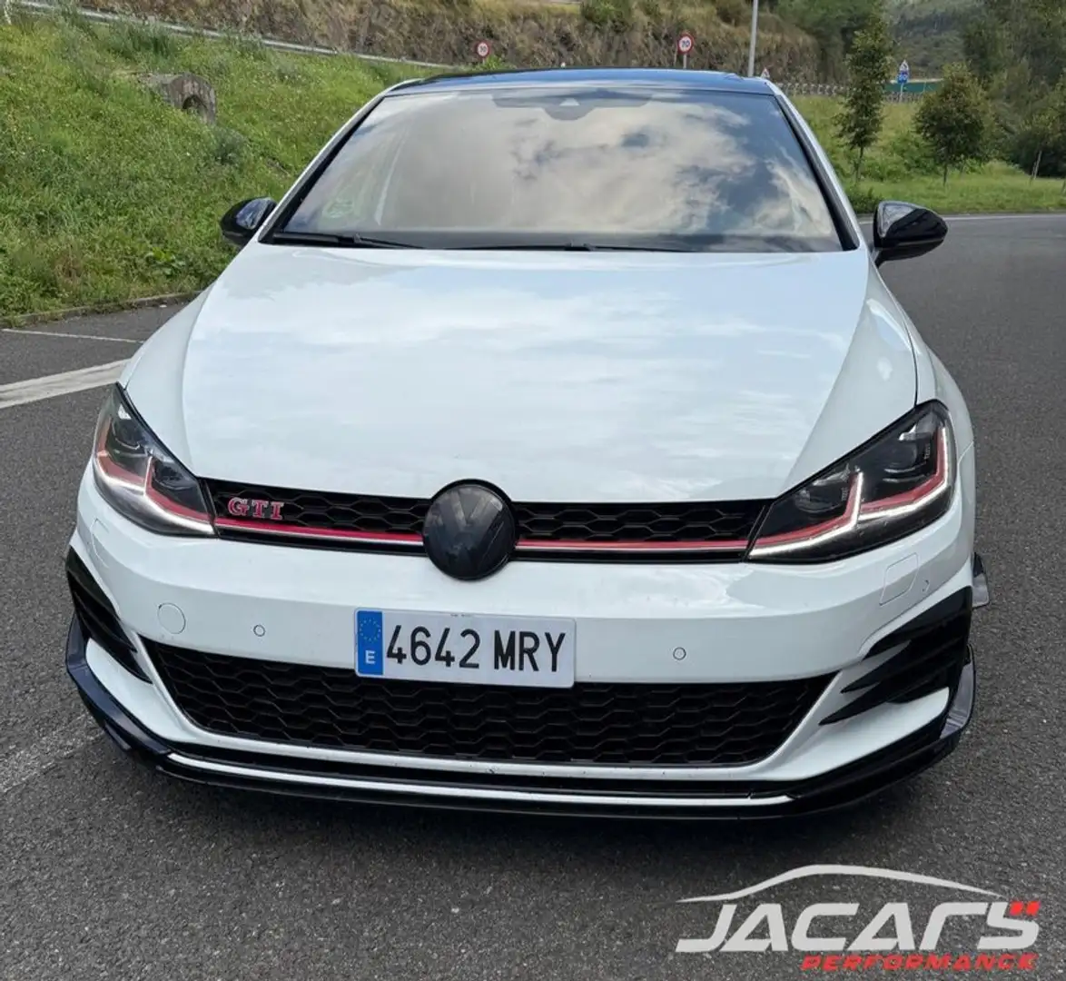 Volkswagen Golf GTI 2.0 TSI Performance DSG7 180kW Weiß - 1